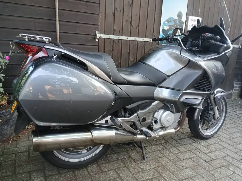 Honda NT 700 V Deauville - foto 6