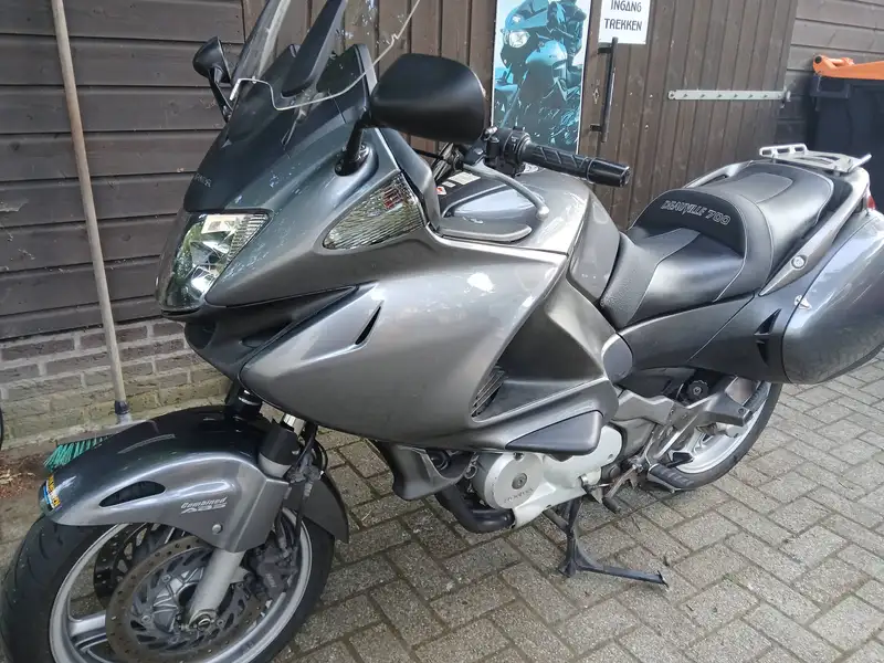 Honda NT 700 V Deauville - foto 3