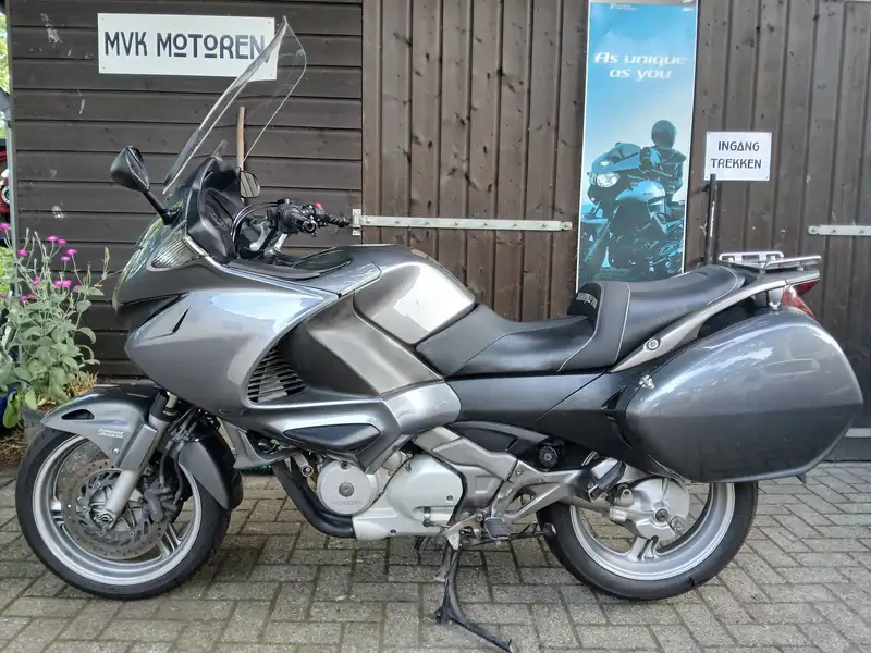 Honda NT 700 V Deauville - foto 2
