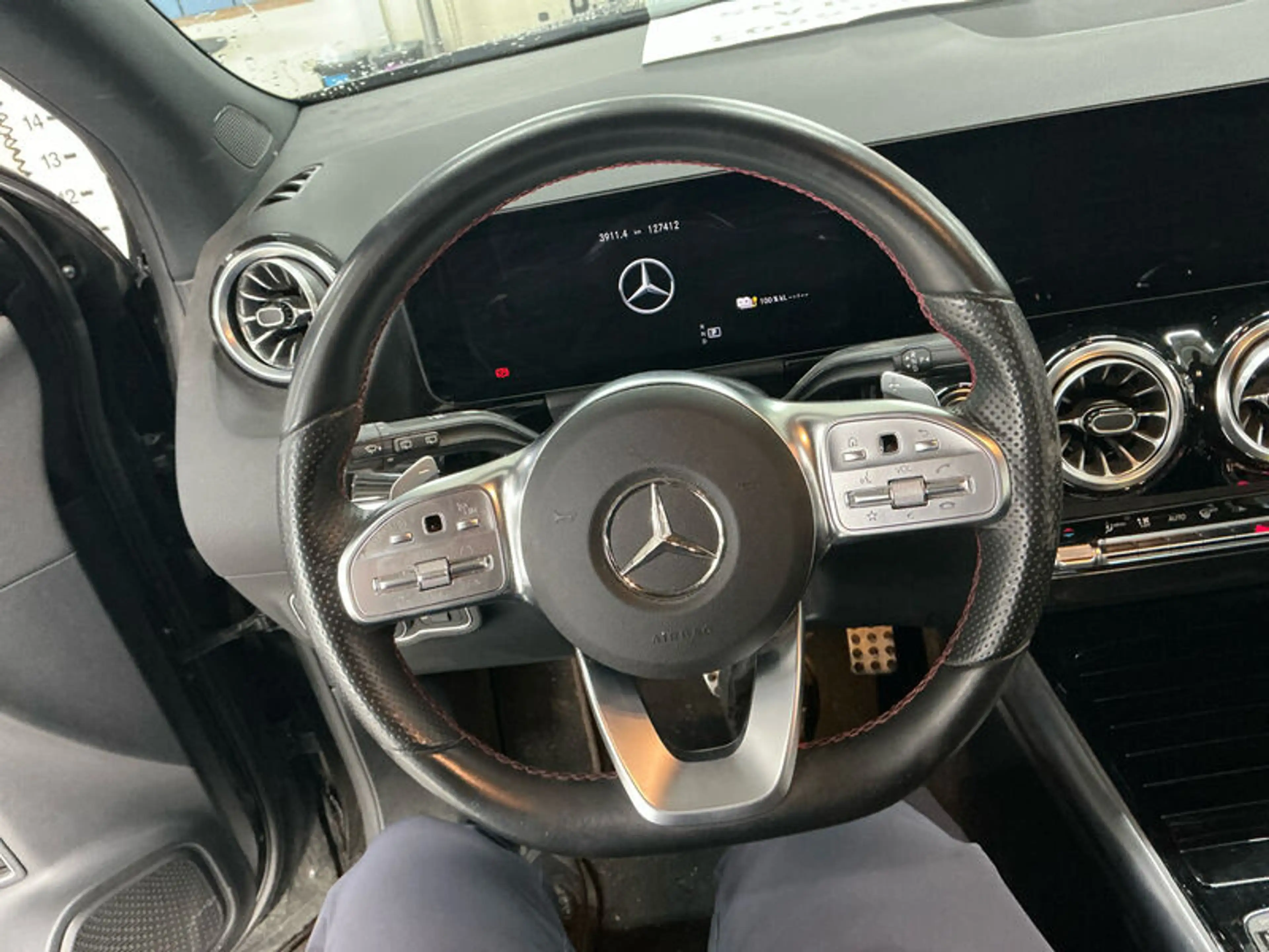 Mercedes-Benz GLA 250 NAVI SPORTSITZE LED RADIO TEMPO MFL PANO SHZ GSD VC AHK KAMERA ACC T-Leder MB-LED — photo 8