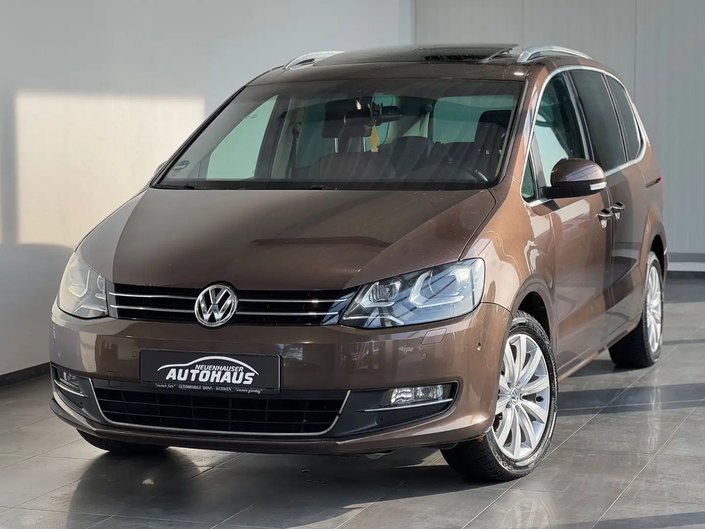Volkswagen Sharan 2.0 TDI Highline IndividuellLED XENONPANO Maro - 1