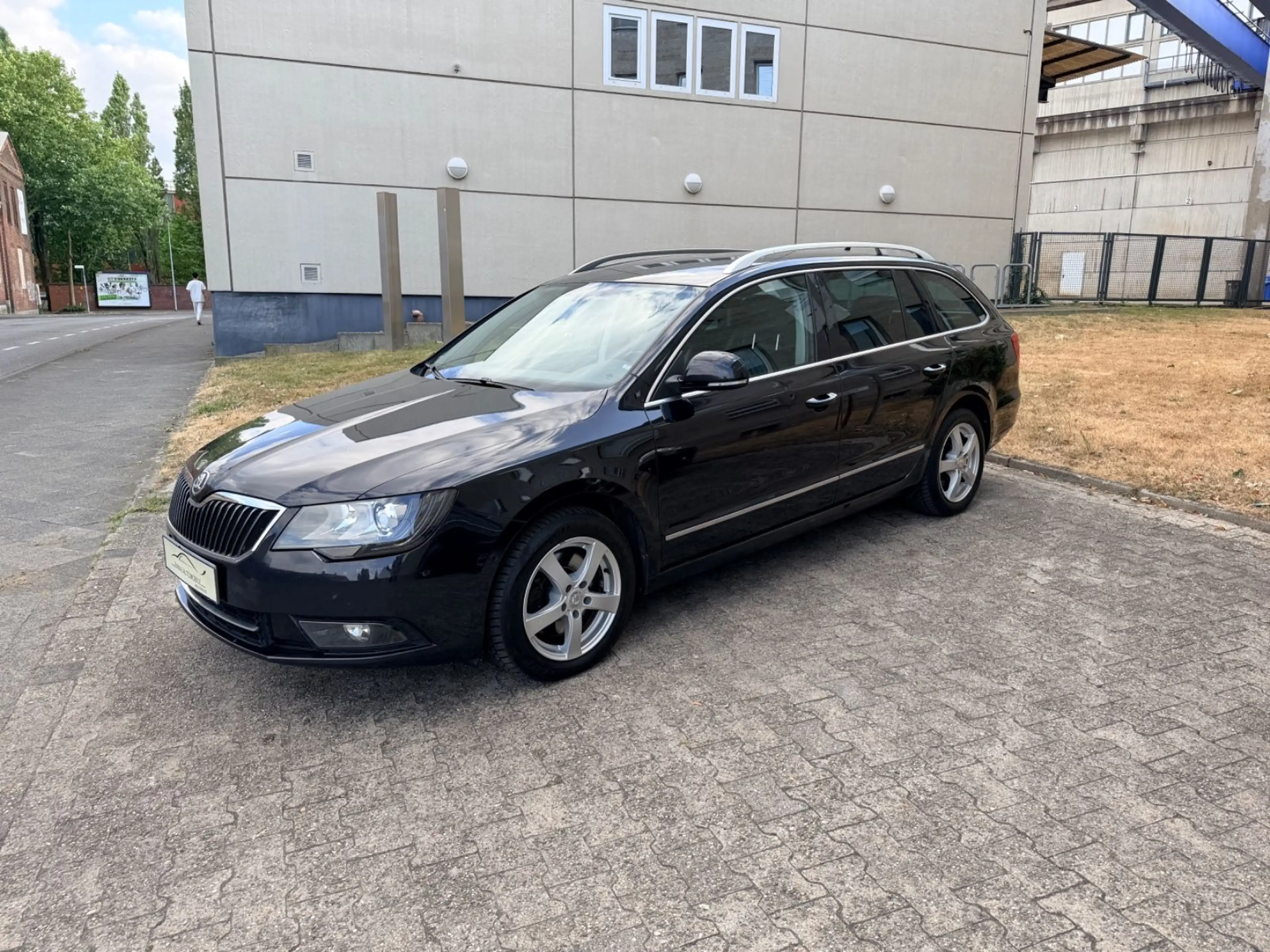 Skoda Superb Combi Elegance 2.0 TDI Leder Xenon Automa — photo 4