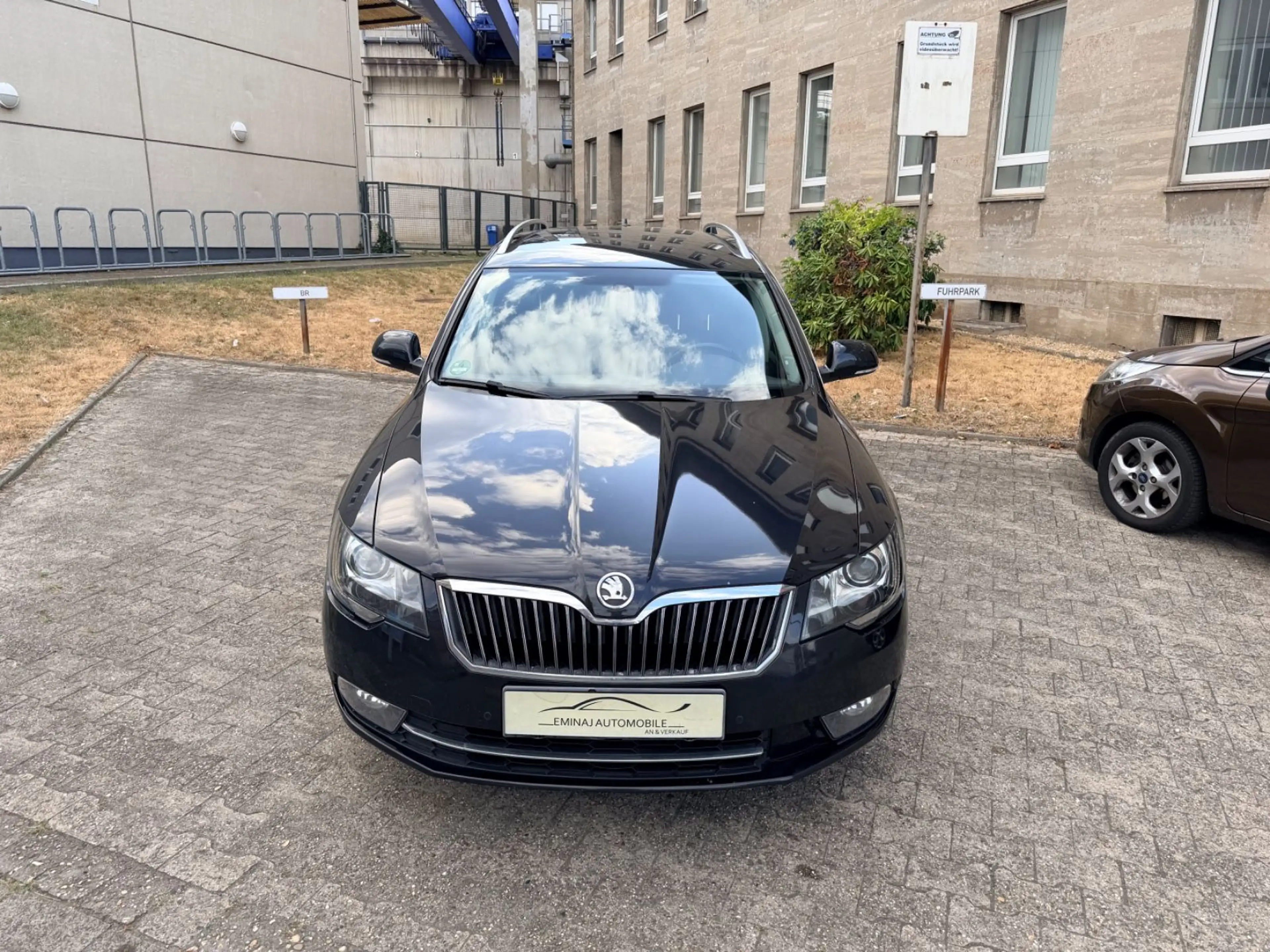 Skoda Superb Combi Elegance 2.0 TDI Leder Xenon Automa — photo 2