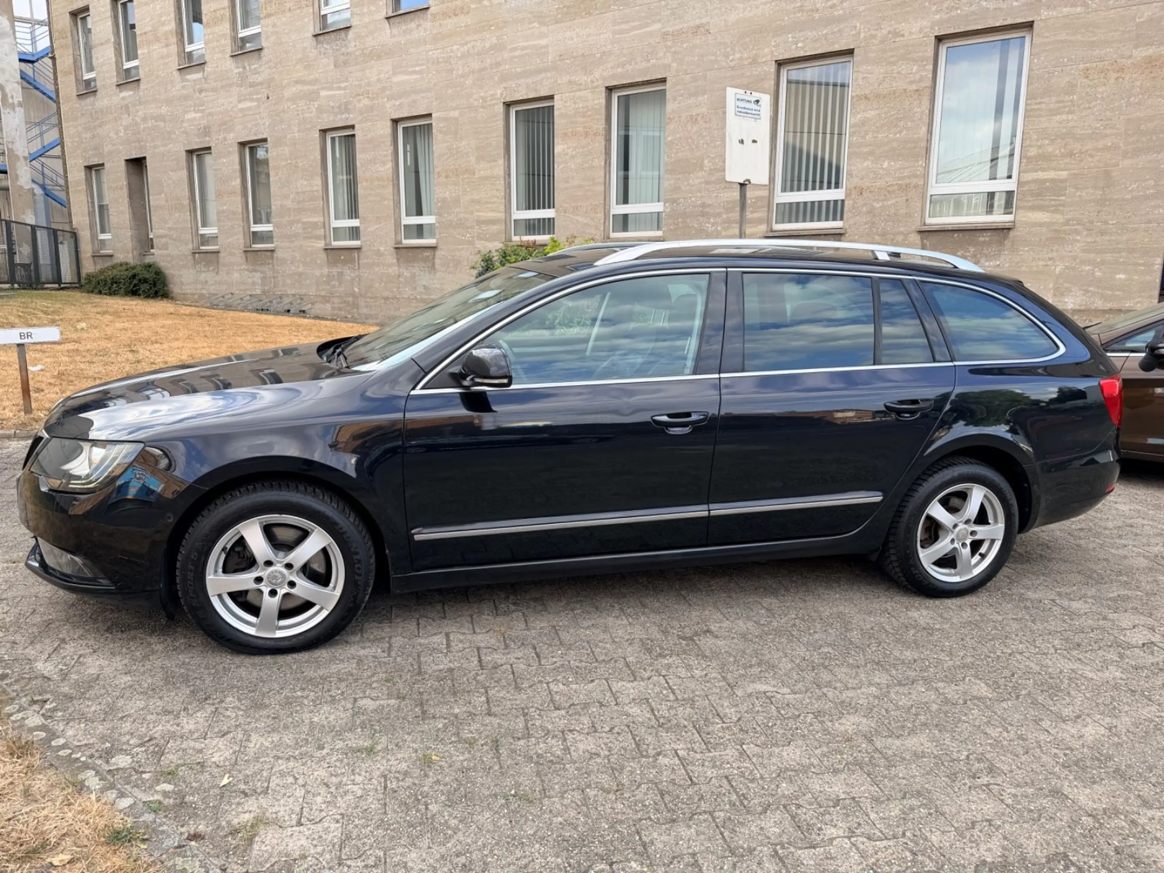 Skoda Superb Combi Elegance 2.0 TDI Leder Xenon Automa — photo 5
