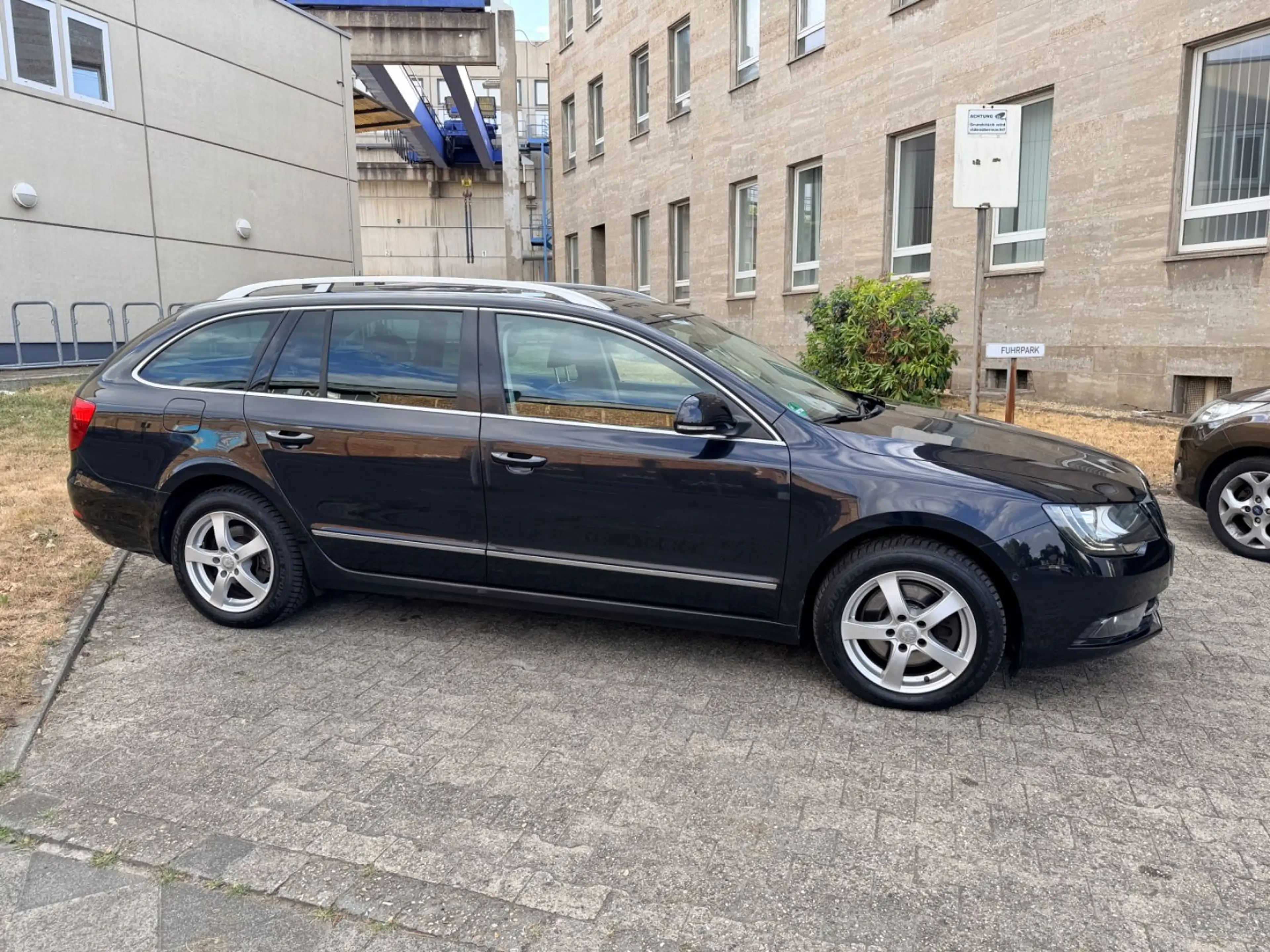 Skoda Superb Combi Elegance 2.0 TDI Leder Xenon Automa — photo 10