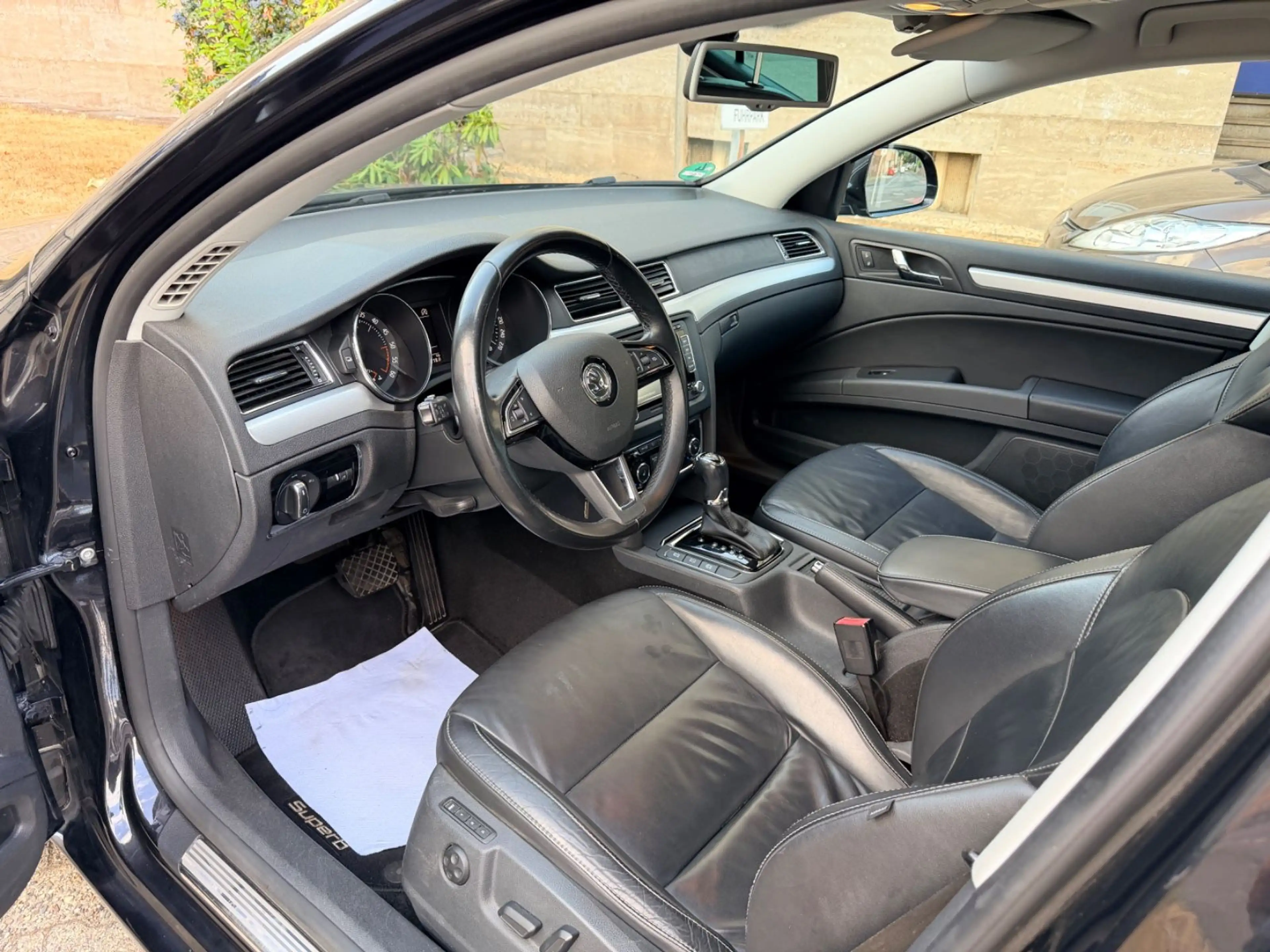 Skoda Superb Combi Elegance 2.0 TDI Leder Xenon Automa — photo 19