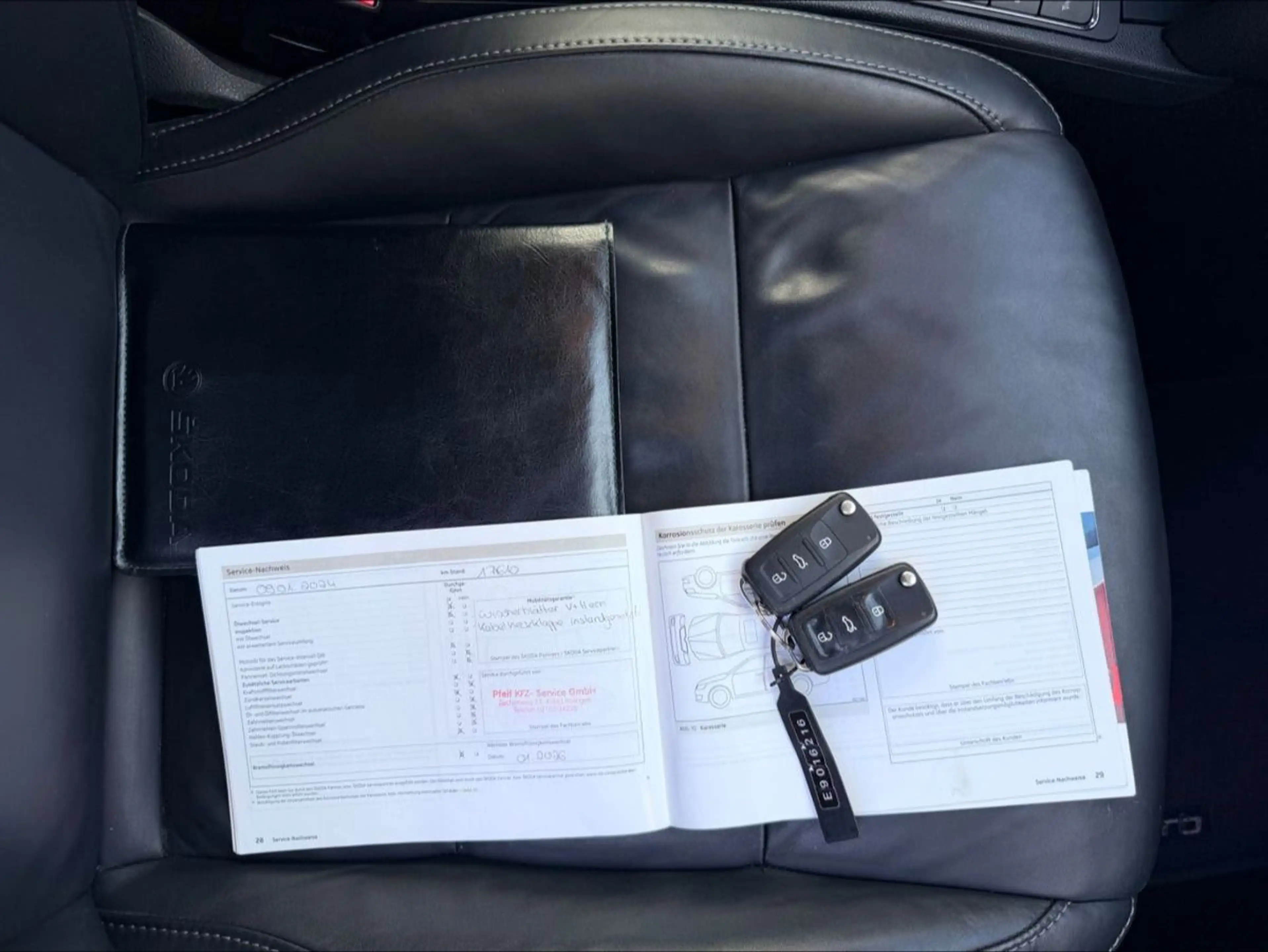 Skoda Superb Combi Elegance 2.0 TDI Leder Xenon Automa — photo 25