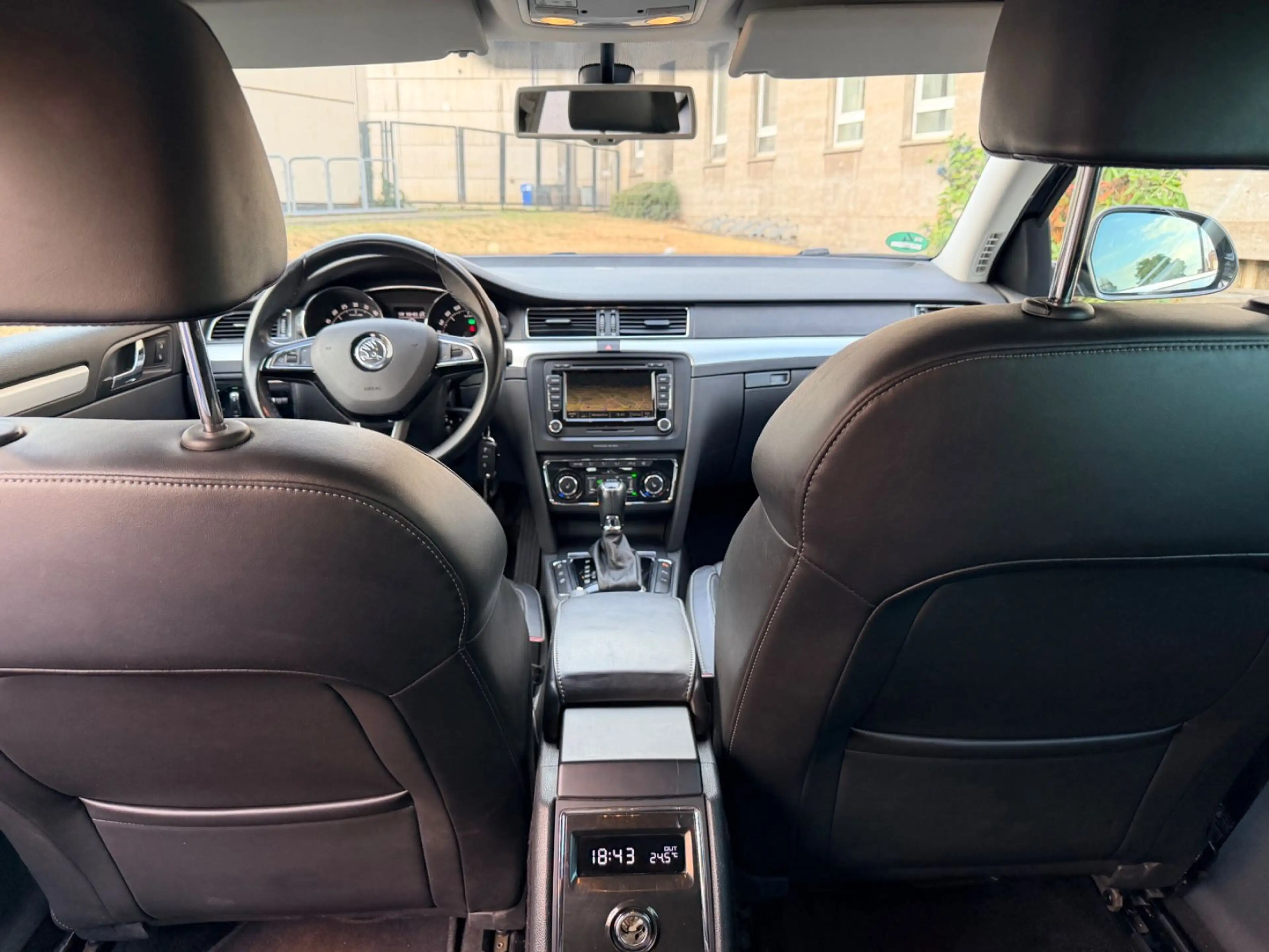 Skoda Superb Combi Elegance 2.0 TDI Leder Xenon Automa — photo 22