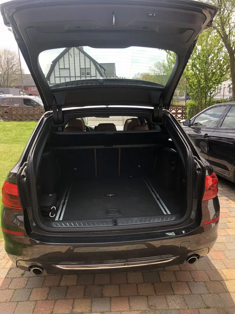 BMW 530 530d Touring Aut. Luxury Line - 2