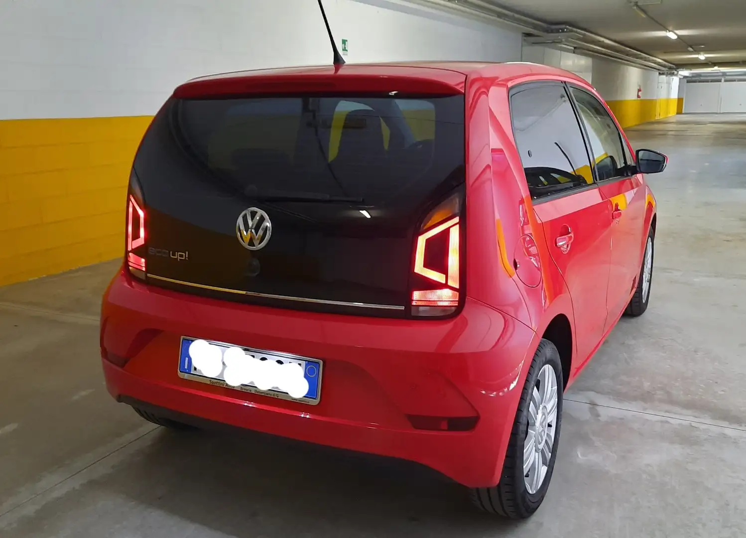 Volkswagen up! 5p 1.0 eco High 68cv - 2