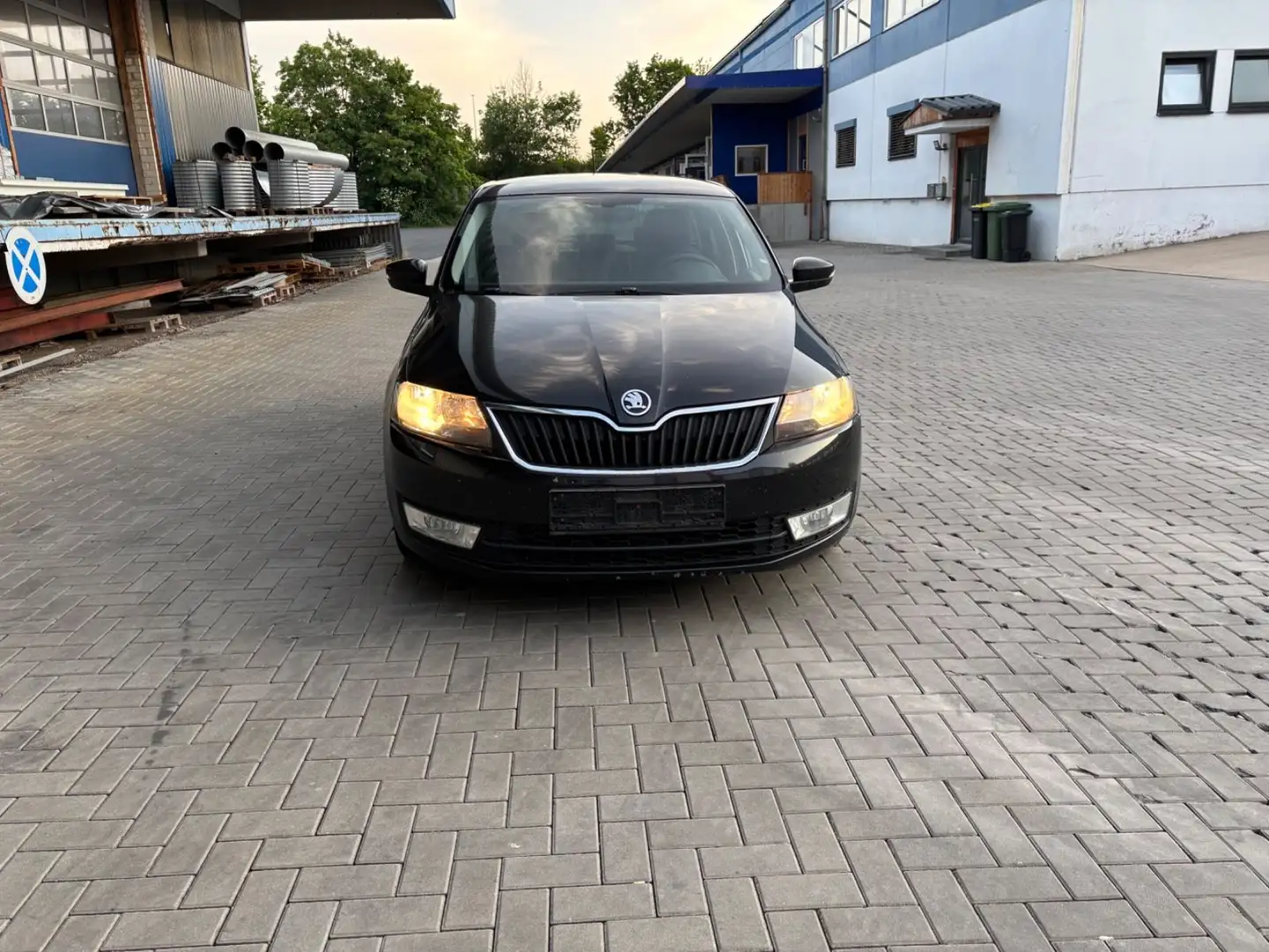 Skoda Rapid/Spaceback 1.4 TDI Spaceback Ambition Schwarz - 2