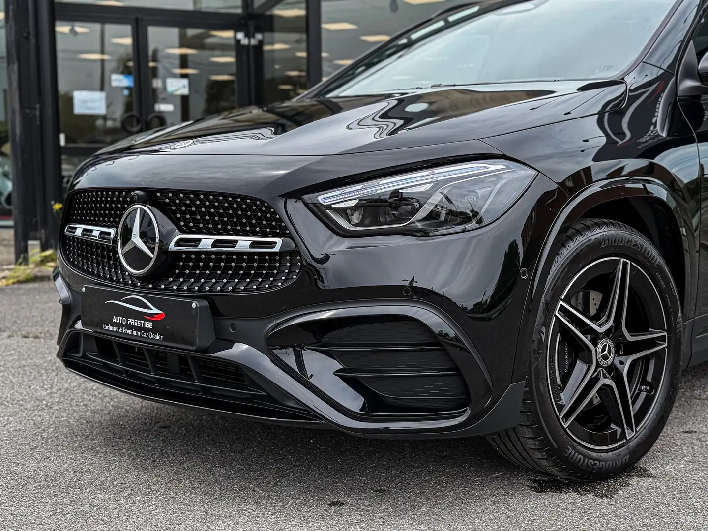 Mercedes-Benz GLA 180 * VENDU / SOLD / VERKOCHT * Negru - 2