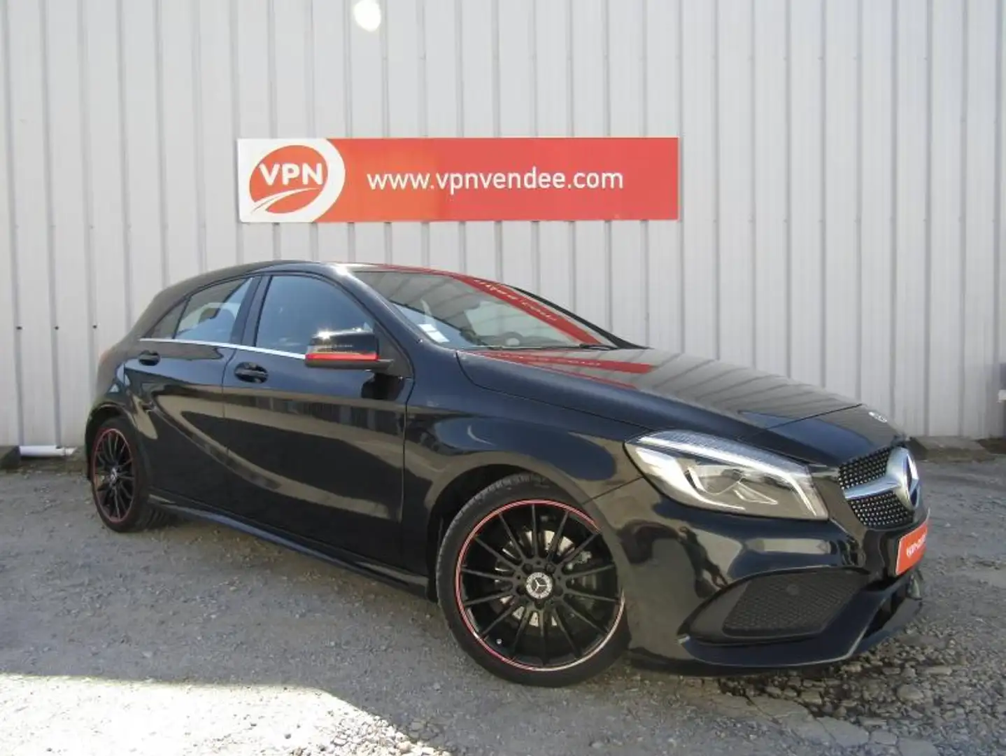 Mercedes-Benz A 200 200 d Fascination 7G-DCT Schwarz - 1