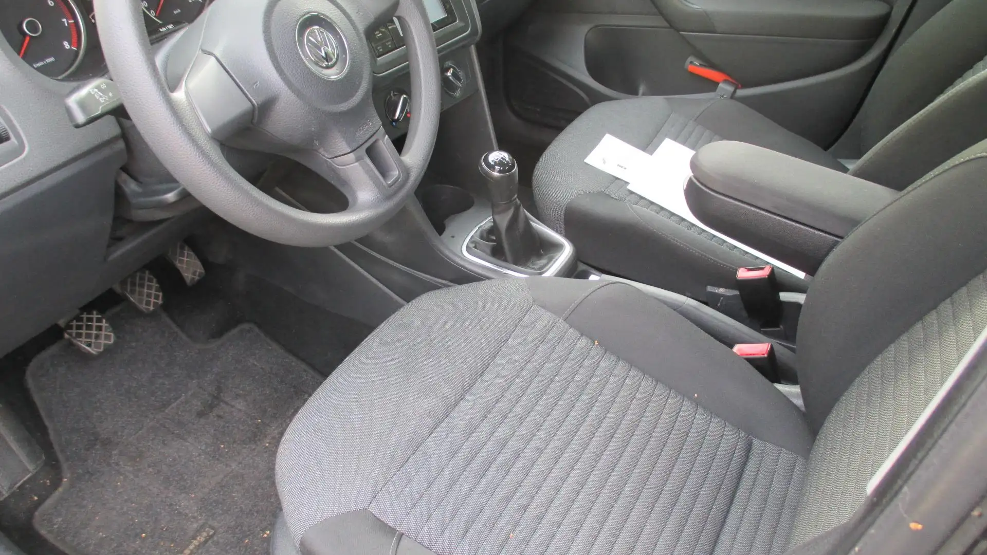 Volkswagen Polo 1.2 TSI BlueMotion Edition Zwart - 2
