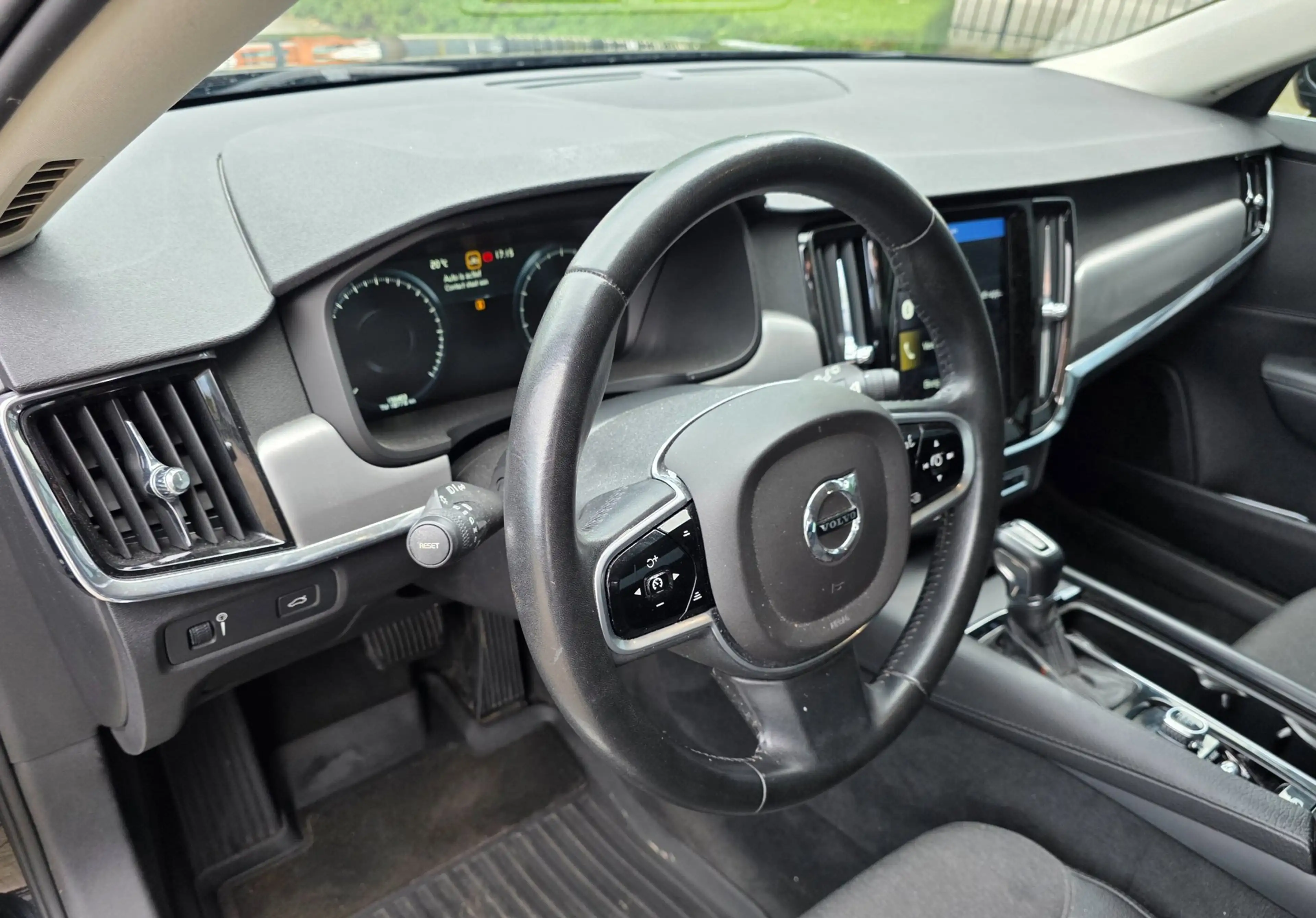 Volvo V90 2.0 T5 Momentum — photo 5