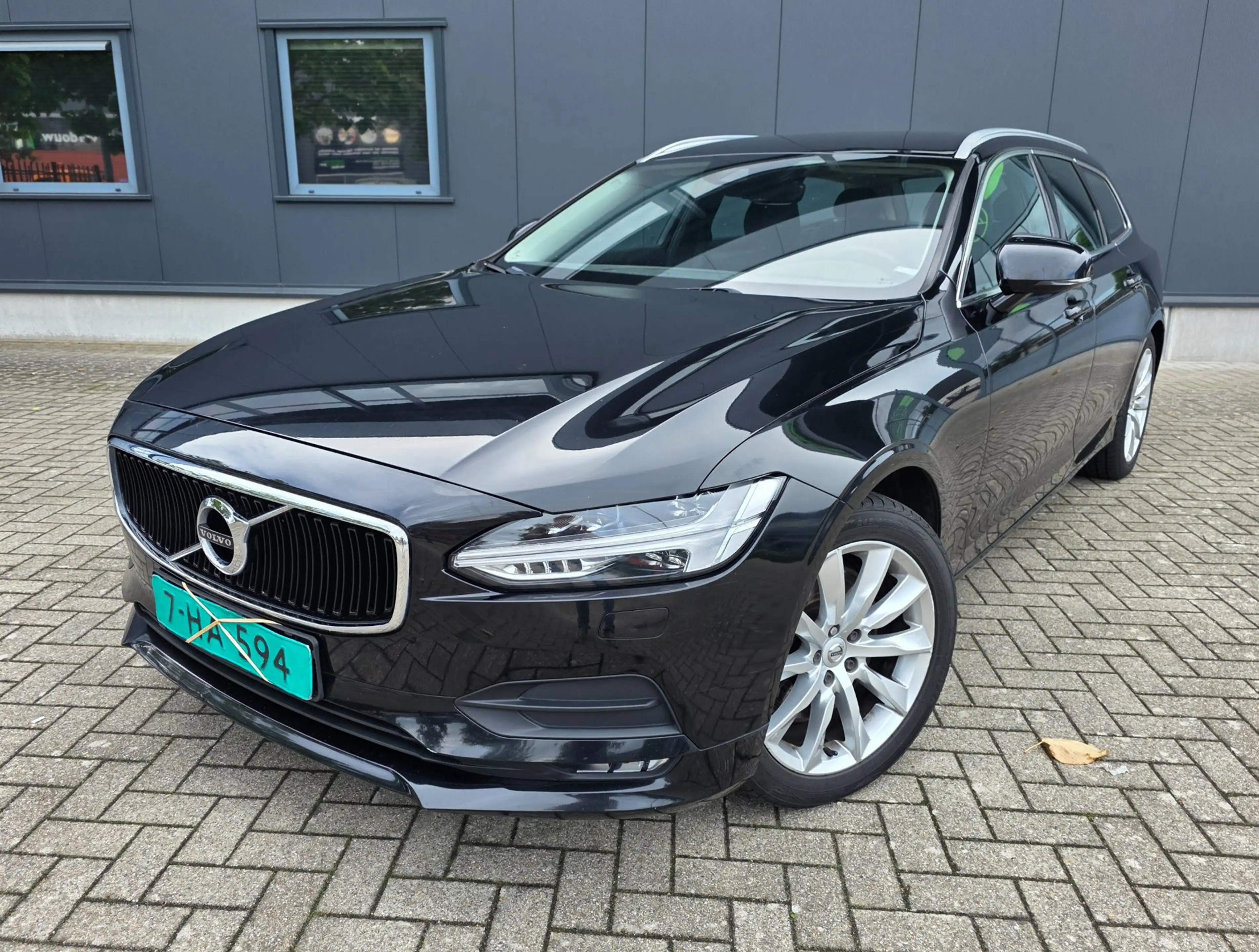 Volvo V90 2.0 T5 Momentum