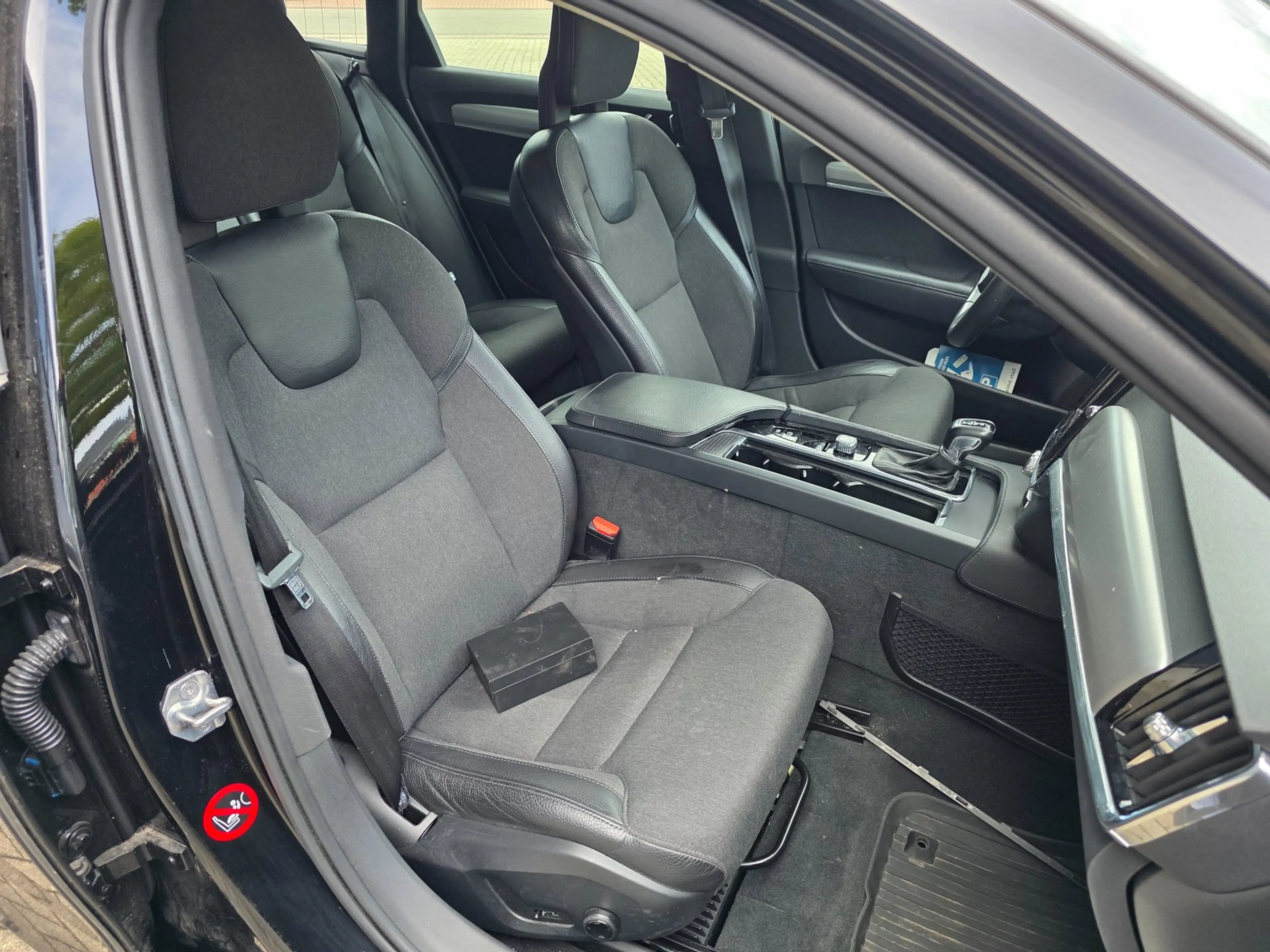 Volvo V90 2.0 T5 Momentum — photo 8