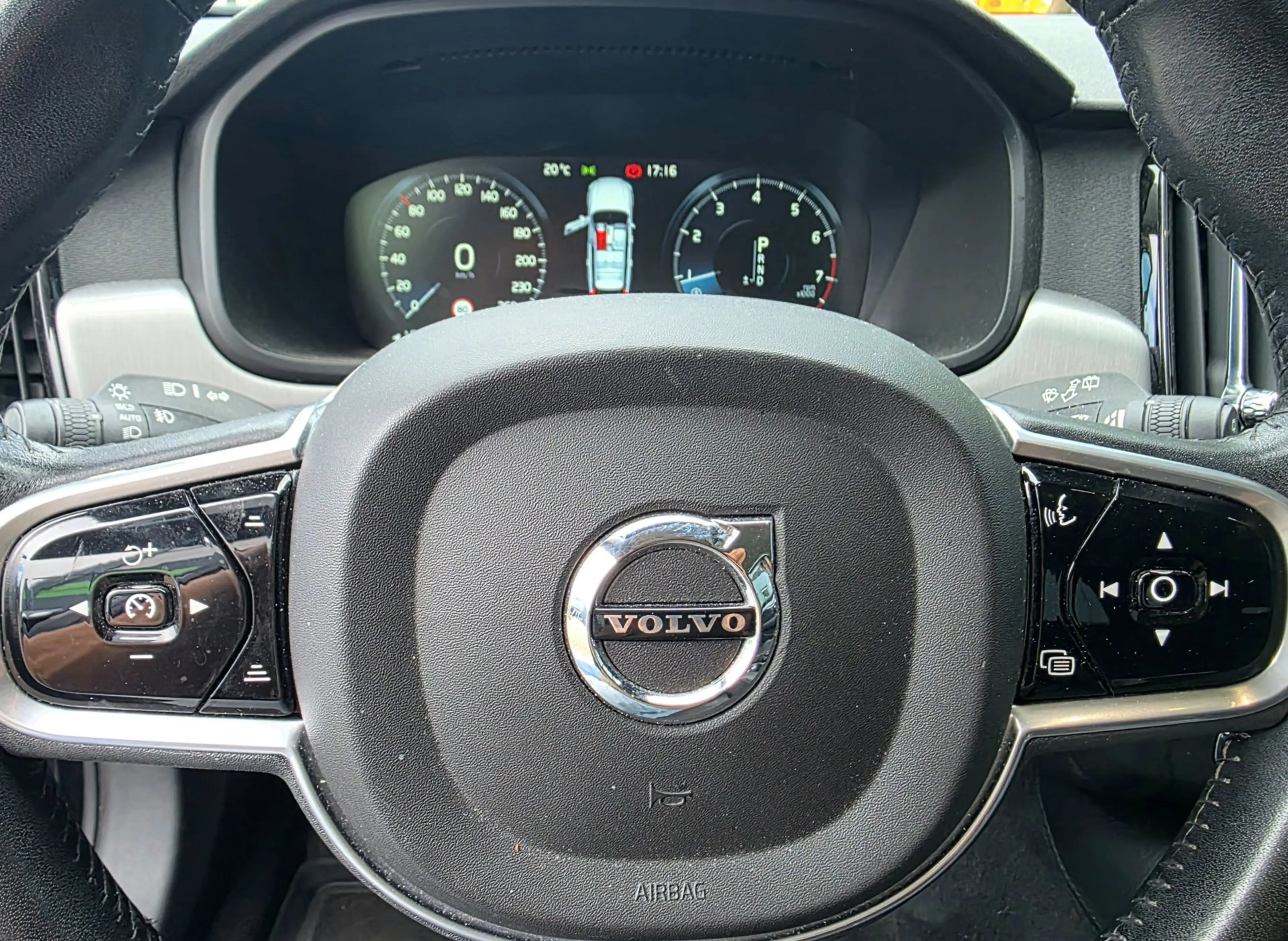 Volvo V90 2.0 T5 Momentum — photo 10