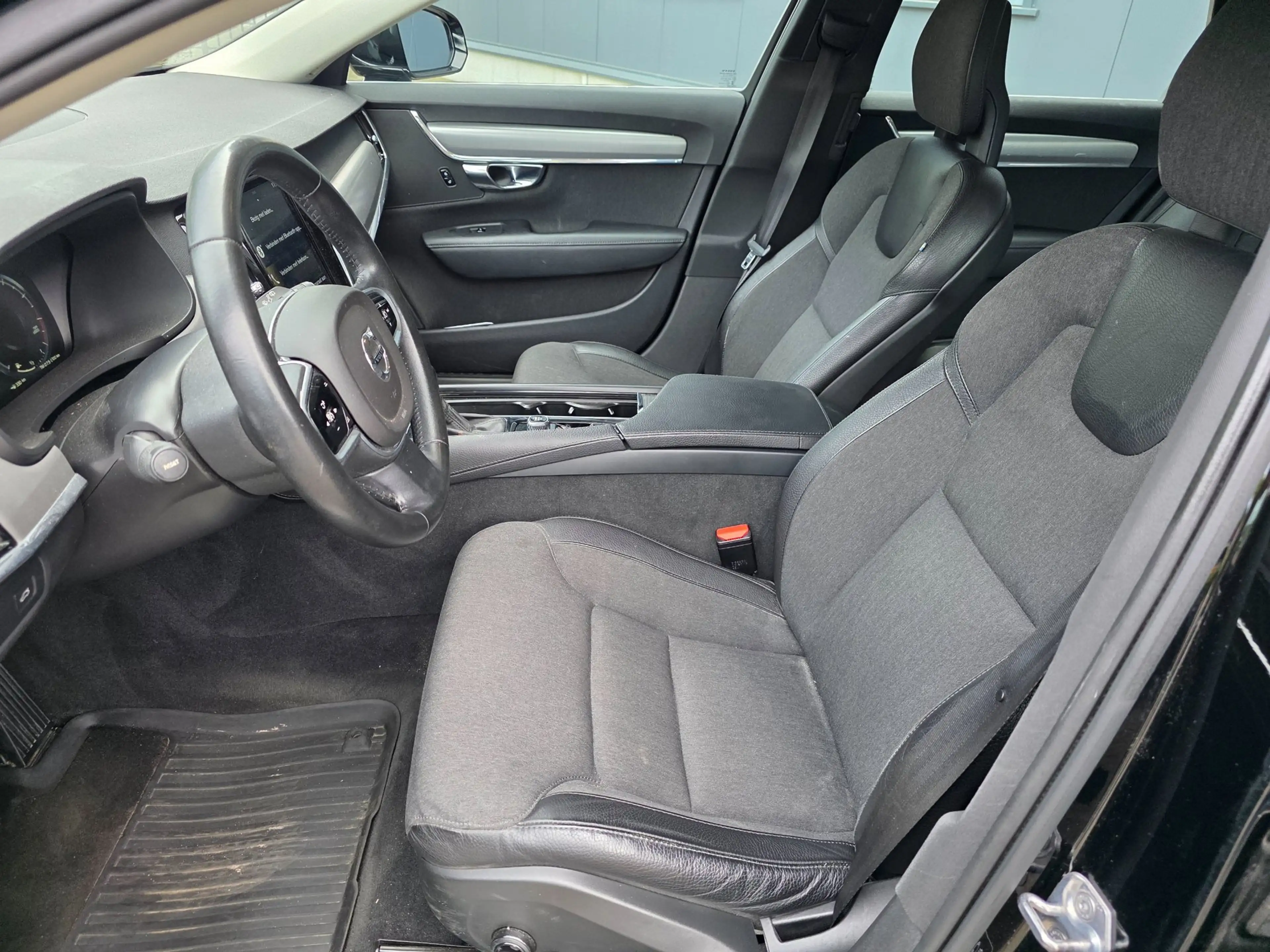 Volvo V90 2.0 T5 Momentum — photo 6