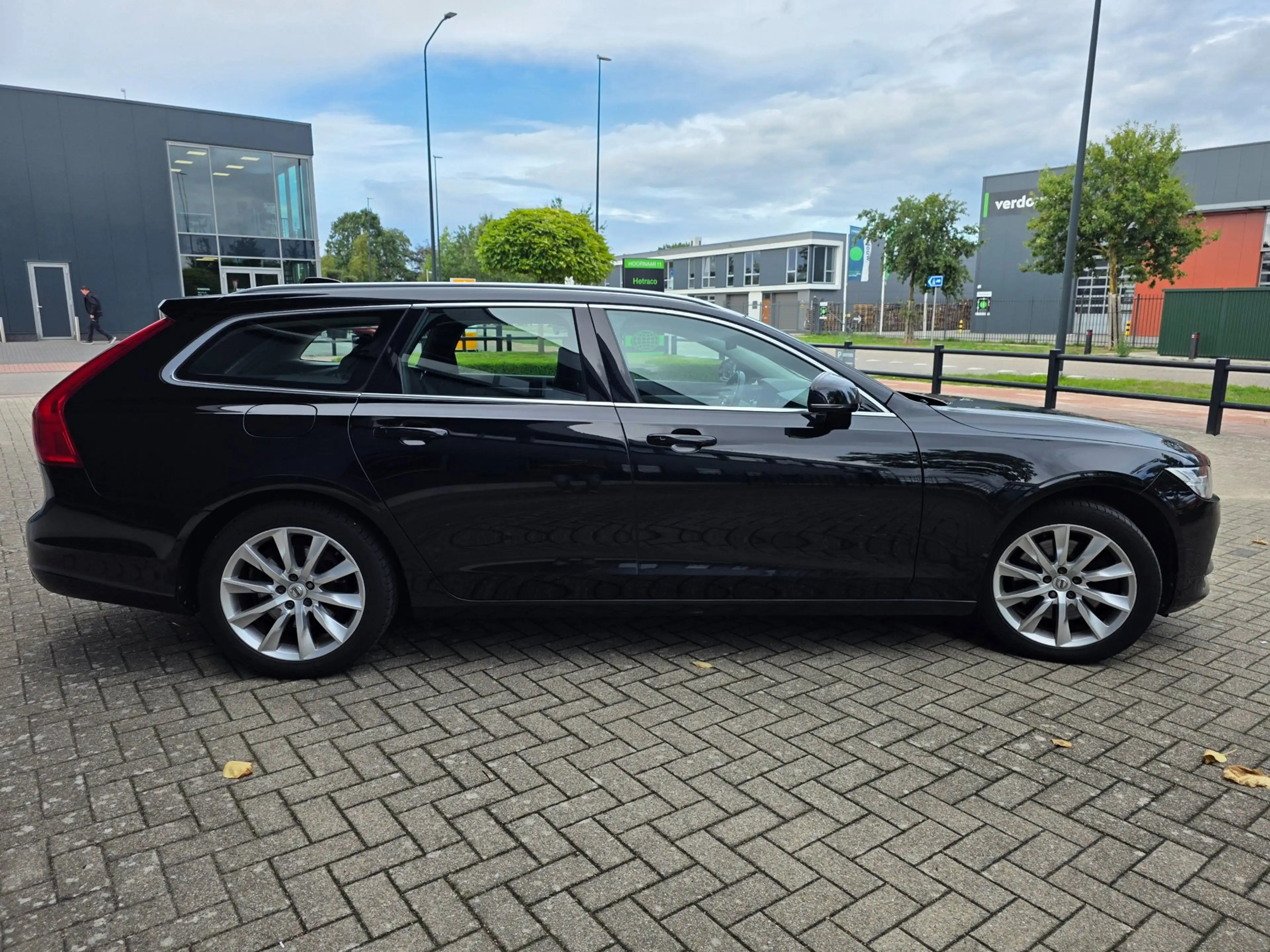 Volvo V90 2.0 T5 Momentum — photo 15