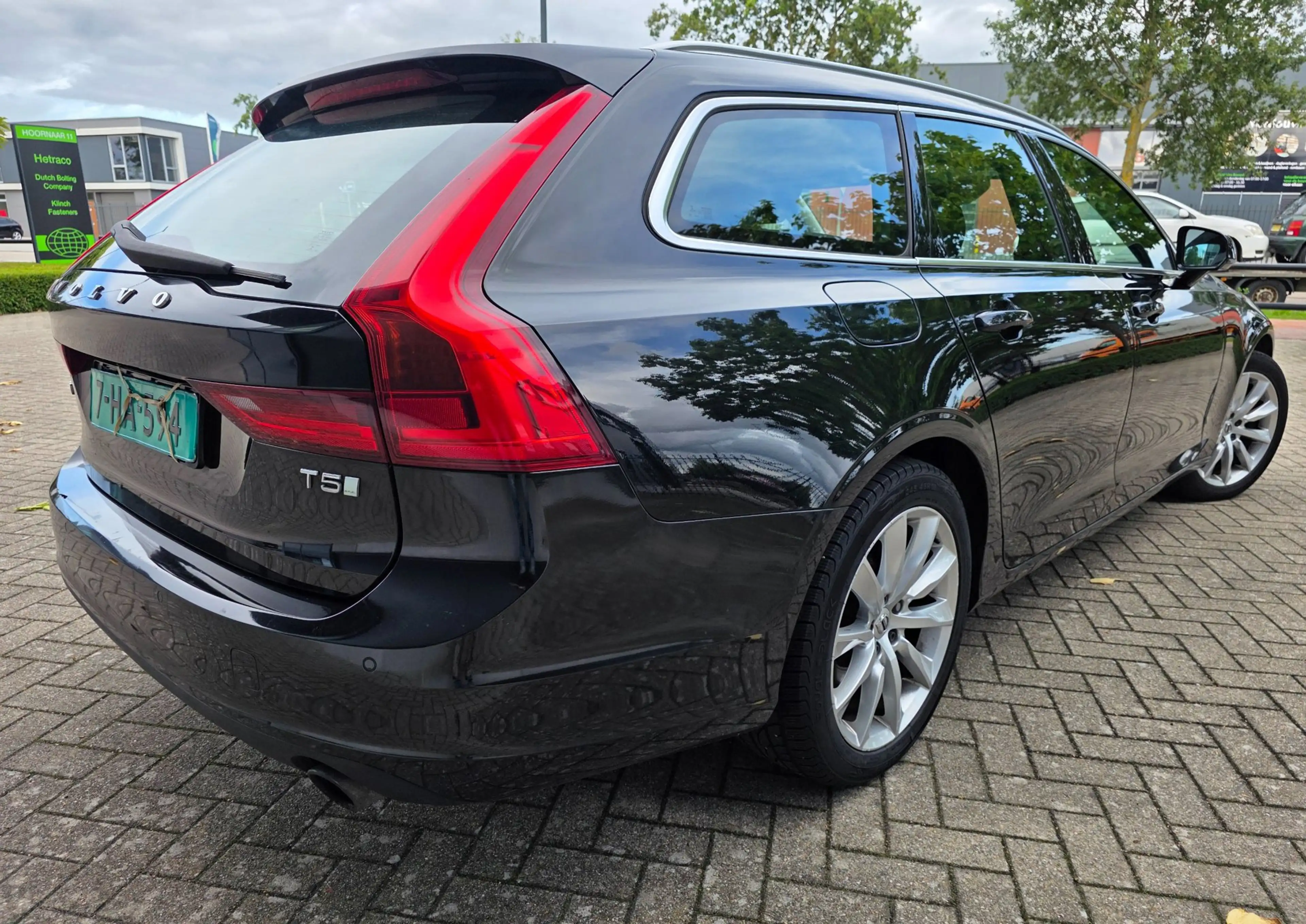 Volvo V90 2.0 T5 Momentum — photo 14
