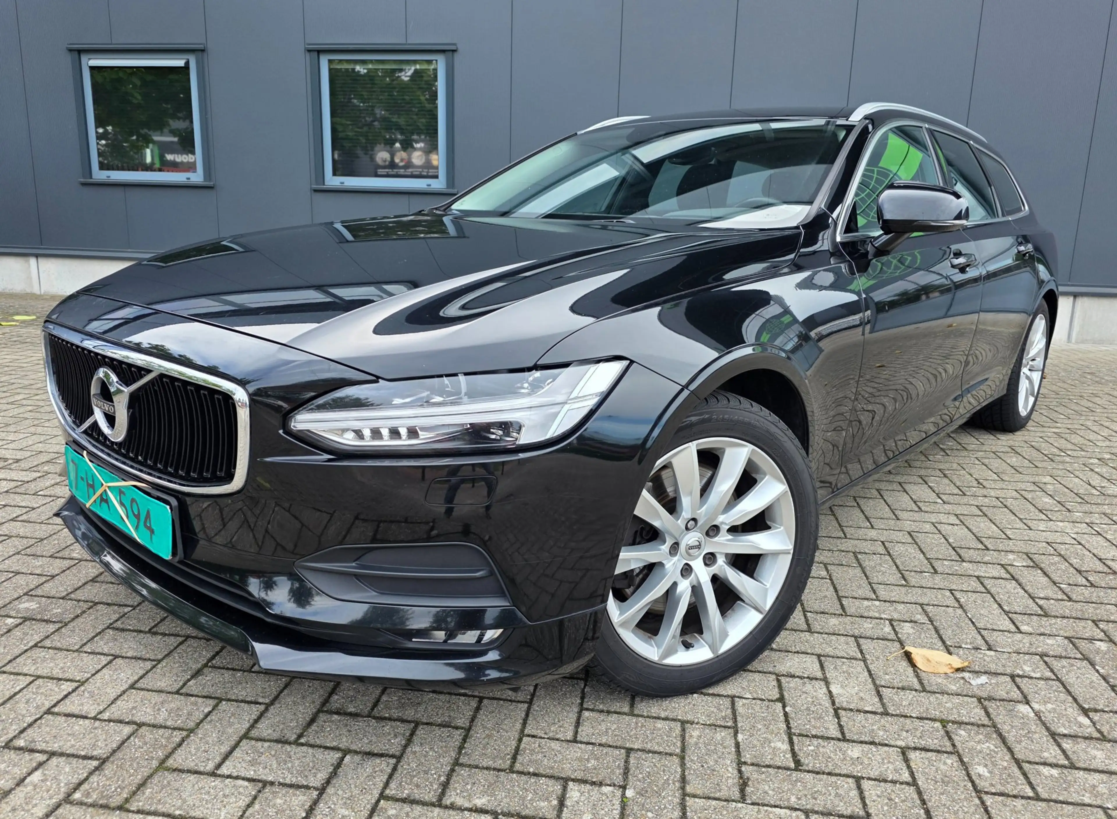 Volvo V90 2.0 T5 Momentum — photo 2