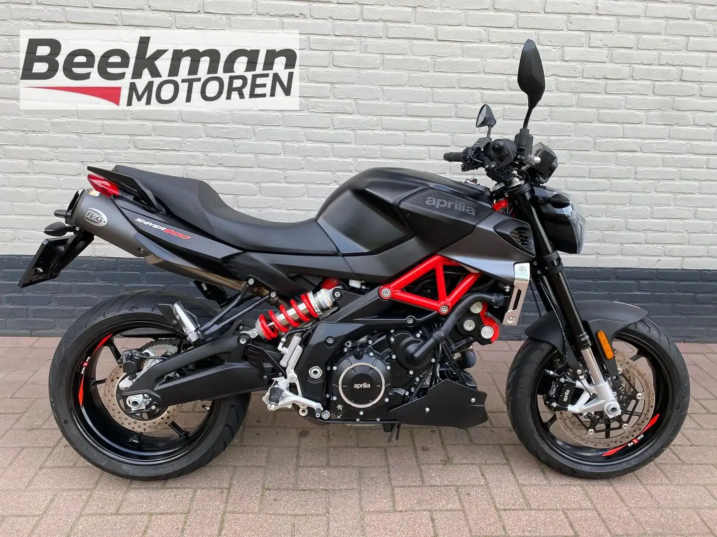 Aprilia Shiver 900 Zwart - 1