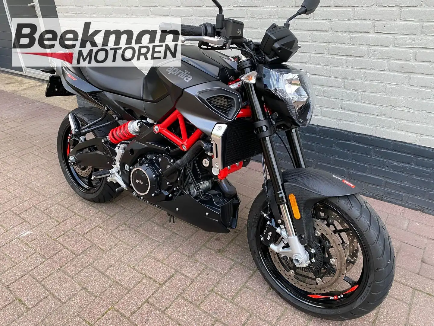 Aprilia Shiver 900 Zwart - 2