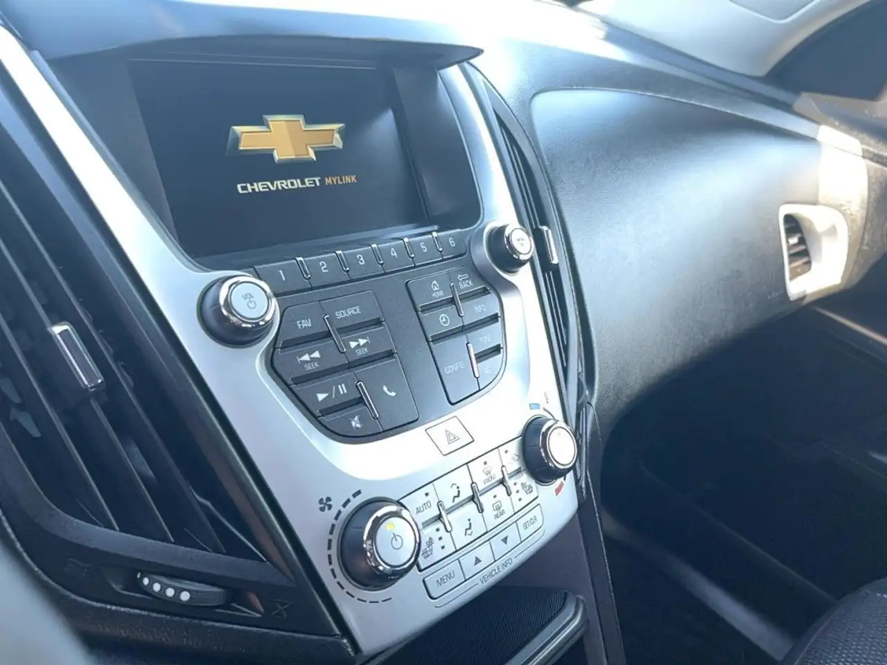 Chevrolet Equinox снимка Chevrolet Equinox