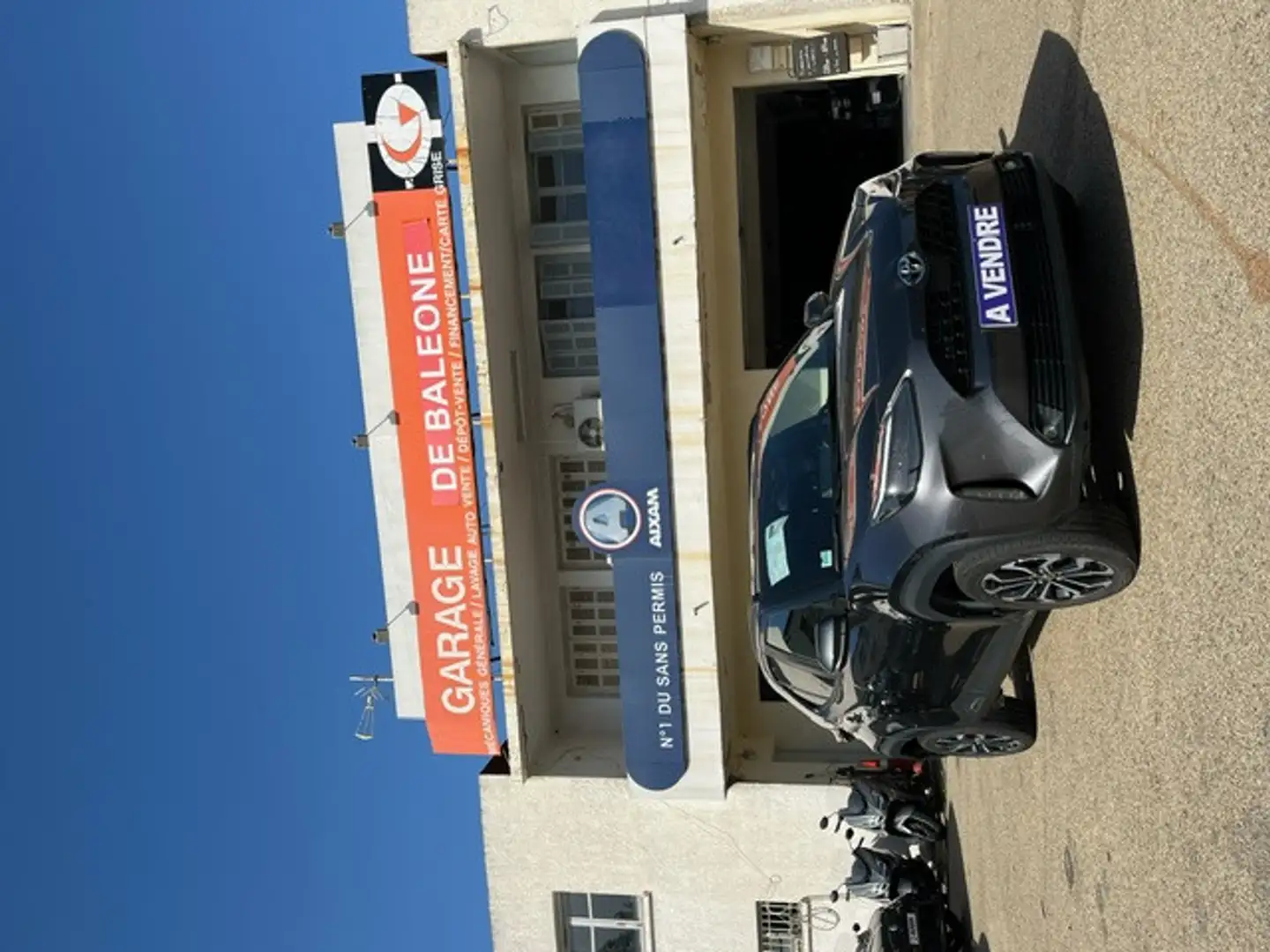 Toyota Yaris Cross DESIGN MY22 Grau - 2