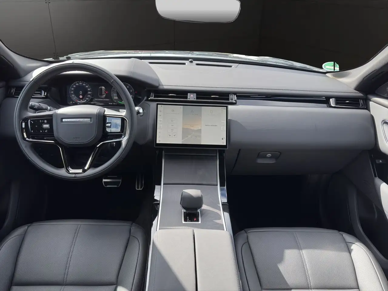 Land Rover Range Rover Velar 2026