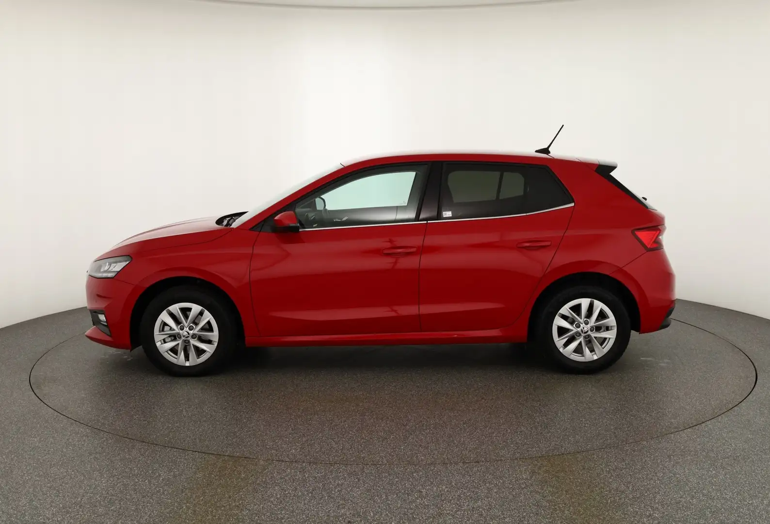 Skoda Fabia 1.0 TSI DSG LED Tempomat Kamera Rojo - 2