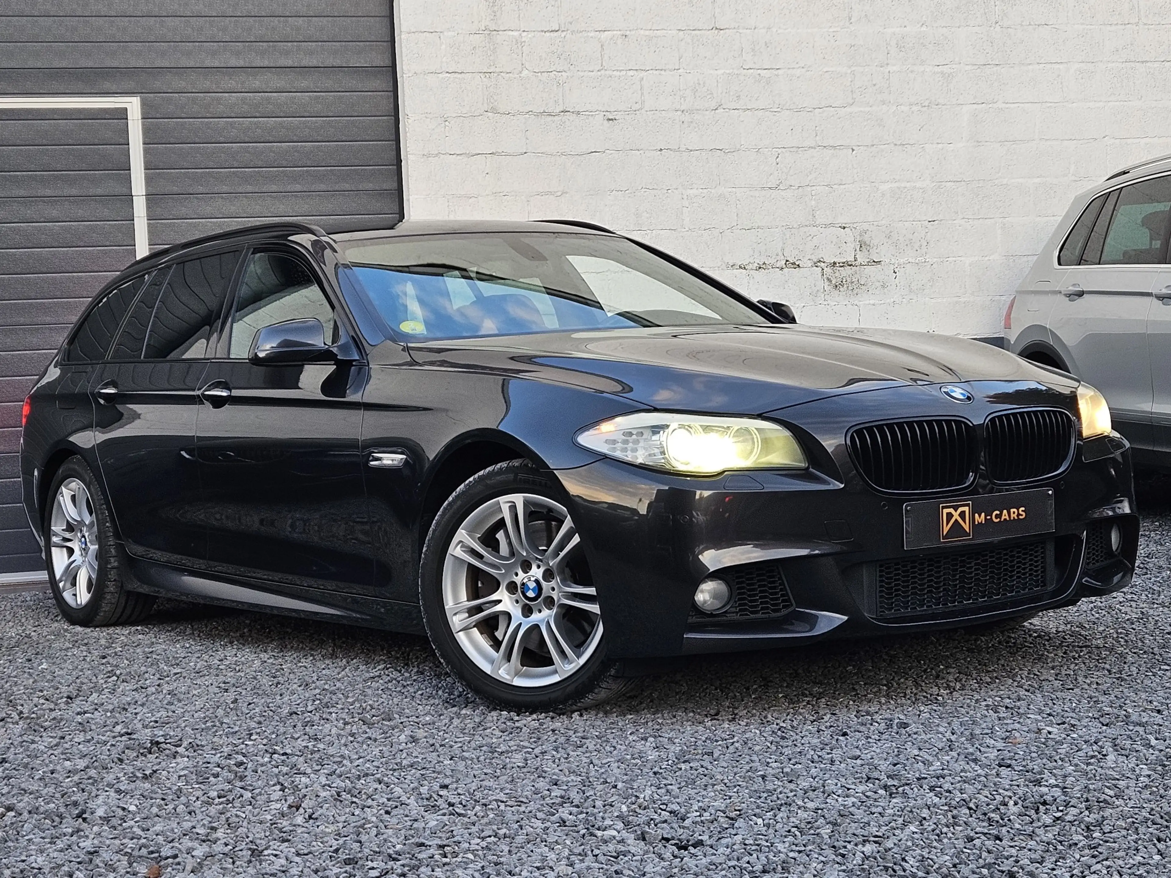 BMW 535 PANO * PACK M * KEYLESS * — photo 2