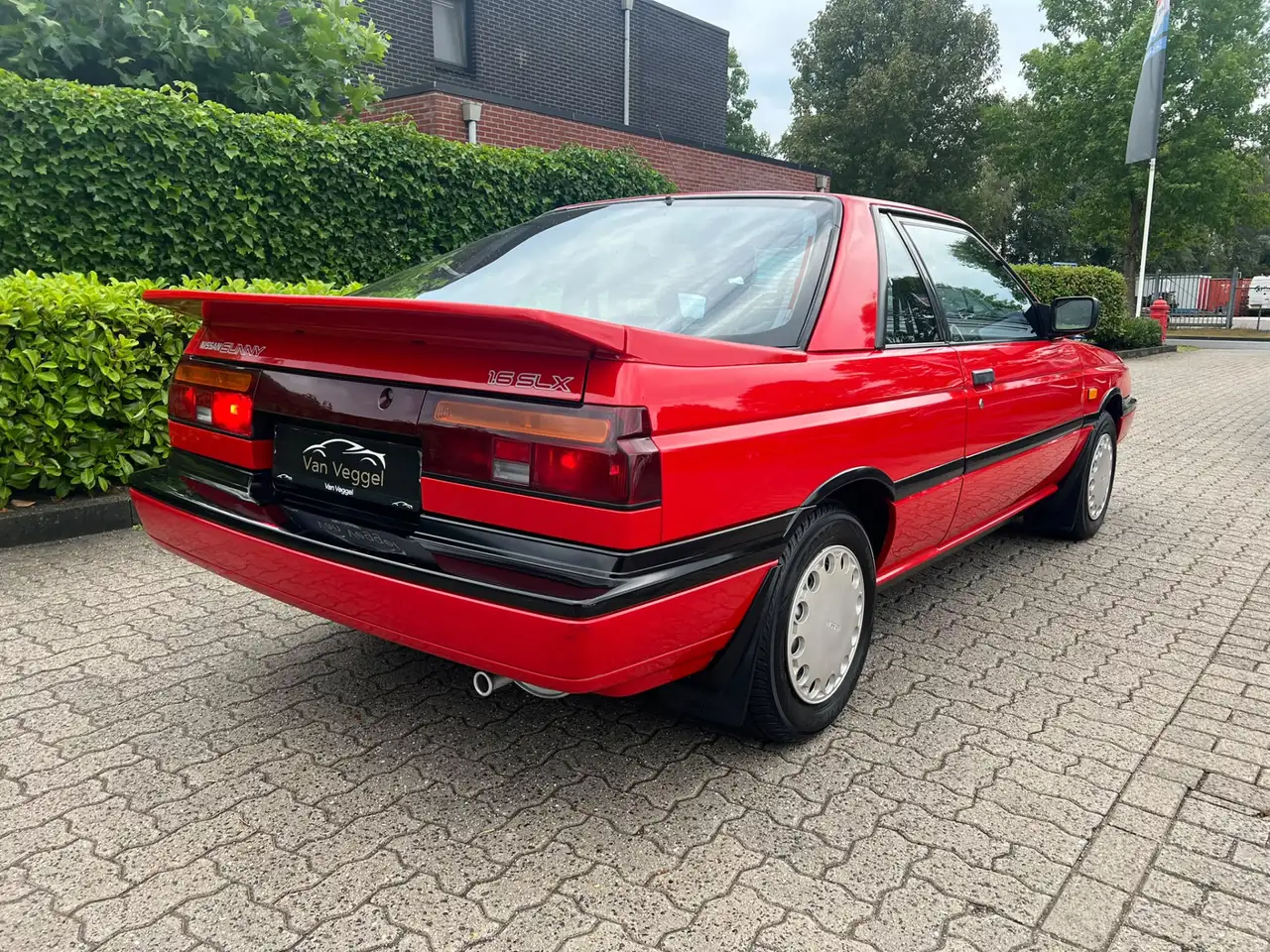 Nissan Sunny 1.6 SLX Coupe nieuwstaat,, foto 3
