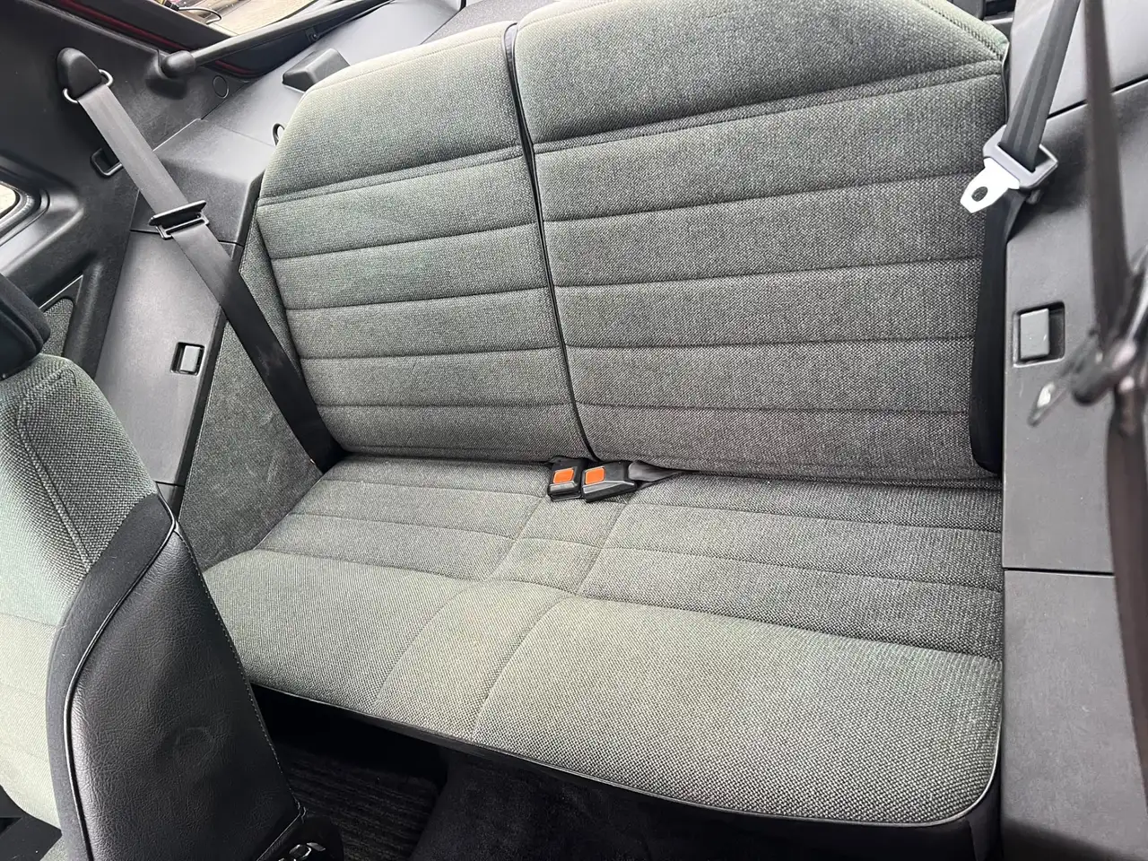 Nissan Sunny 1.6 SLX Coupe nieuwstaat,, foto 5