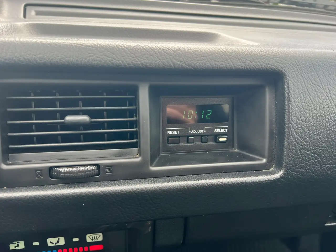 Nissan Sunny 1.6 SLX Coupe nieuwstaat,, foto 12