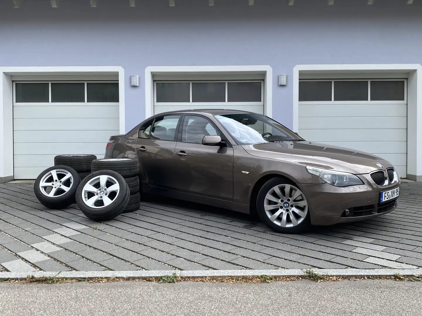 BMW 535 535d Hnědá - 1