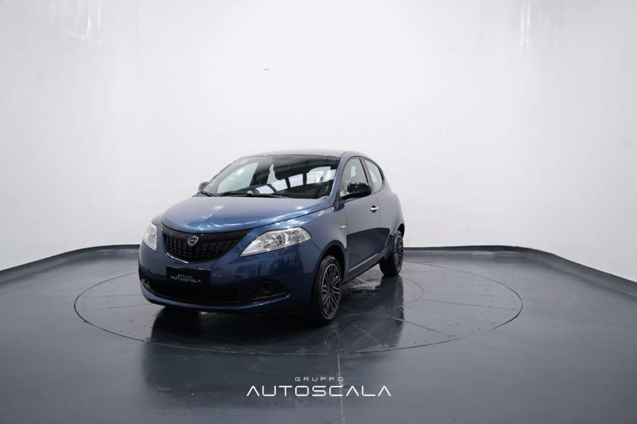 Lancia Ypsilon 1.0 FireFly 5 porte S&S Hybrid Silver Plus