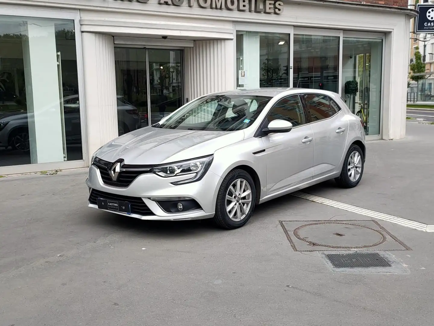 Renault Megane 1.2 TCE 130CH ENERGY ZEN Grau - 1