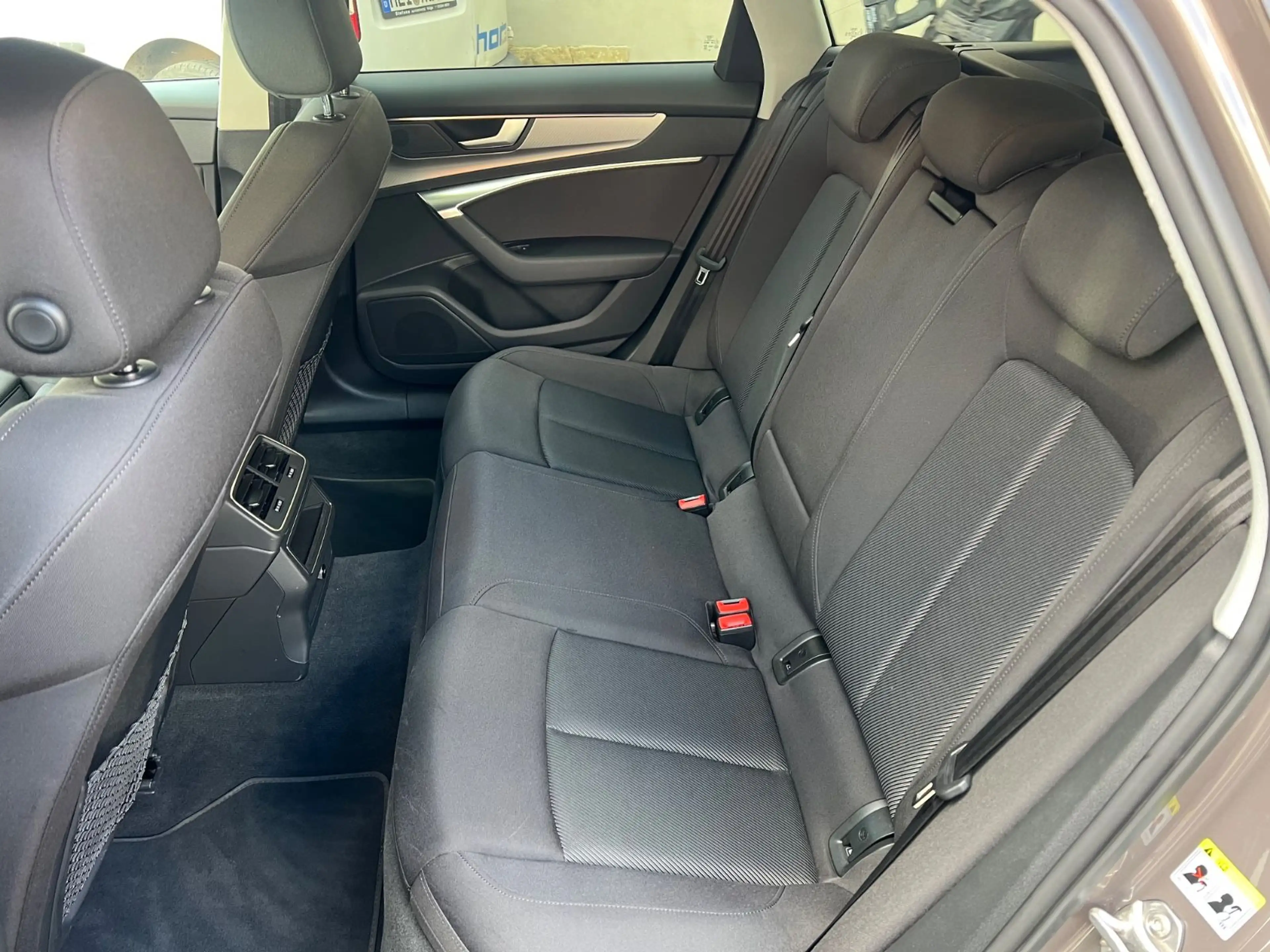 Audi A6 Avant 40 TDI sport * HDMatrix-LED * AHK — photo 13