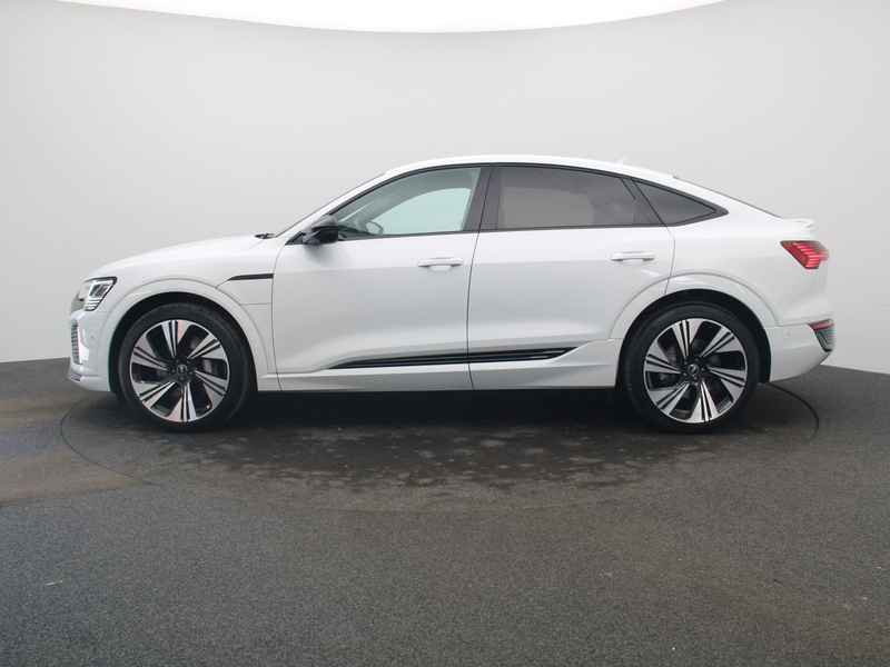Audi Q8 e-tron S-Line 55 quattro/ Pano, AHK — photo 3