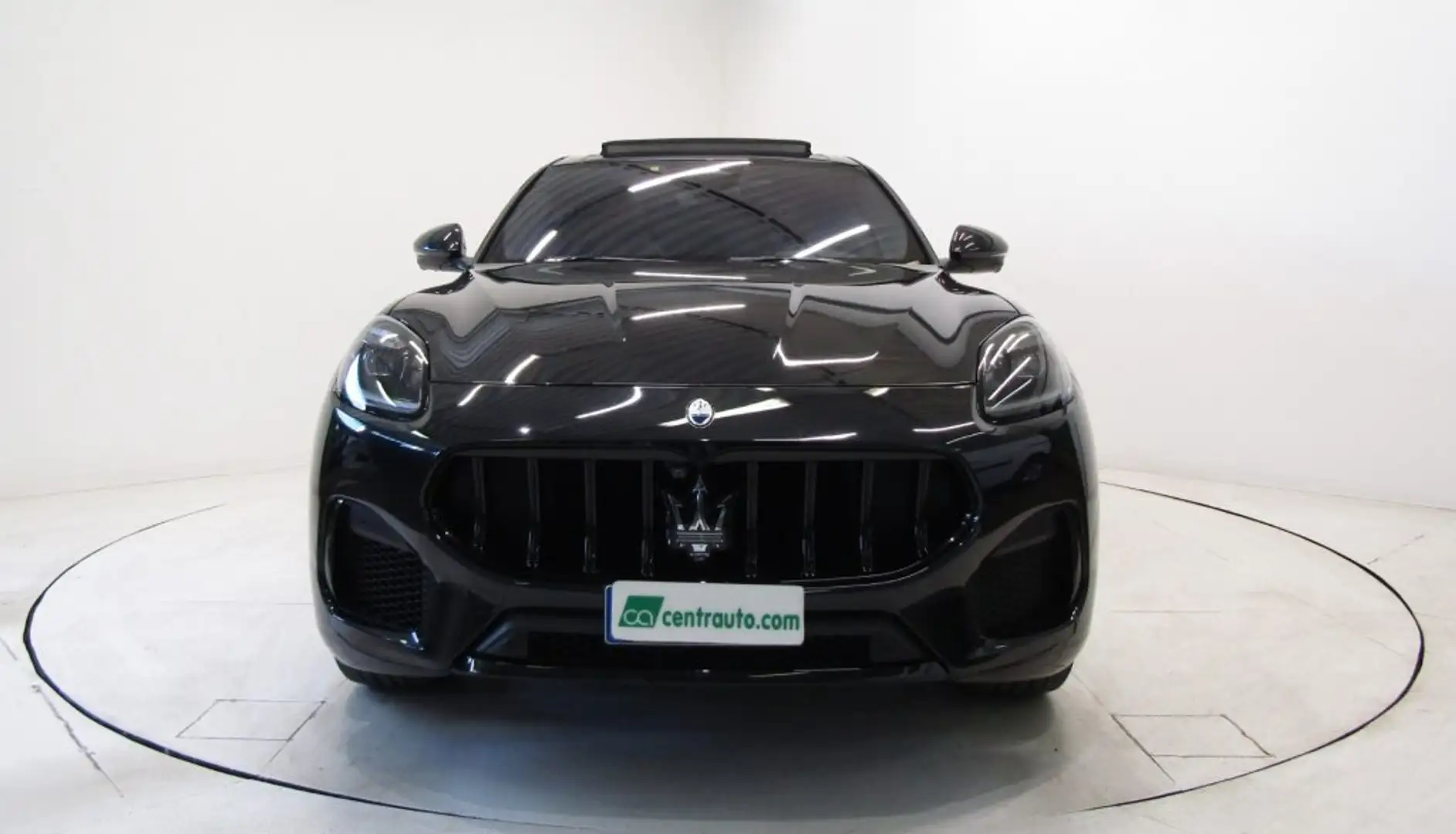 Maserati Grecale 3.0 MHEV 330 CV AWD Modena Aut * TETTO APRIBILE* Nero - 2