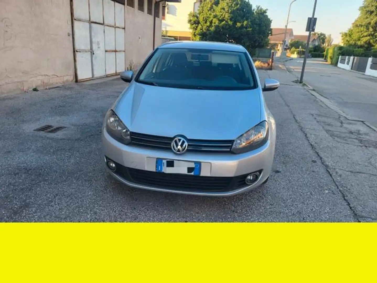 Volkswagen Golf - 1