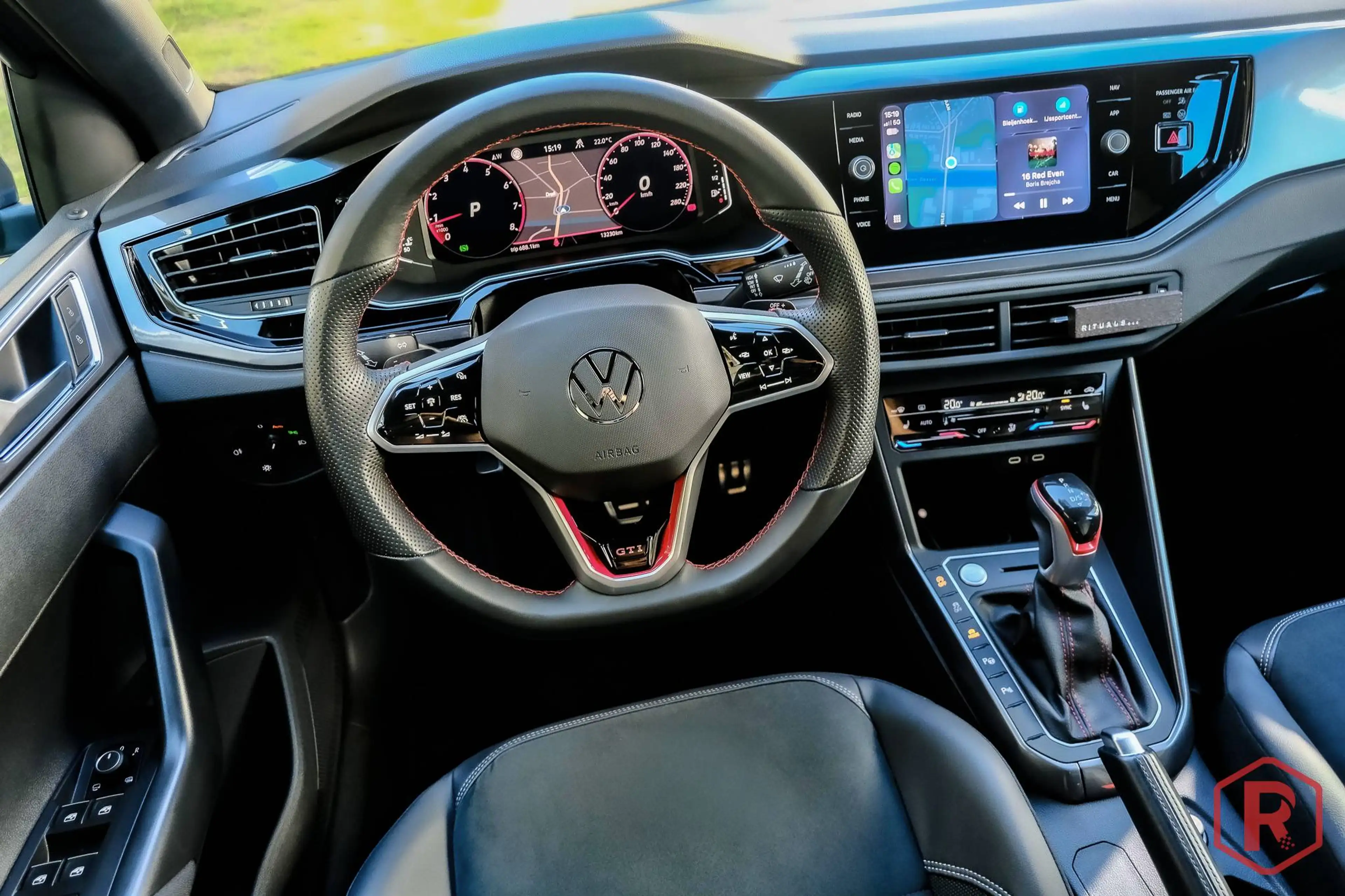 Volkswagen Polo GTI 2.0 TSI 207 DSG IQLight — photo 8