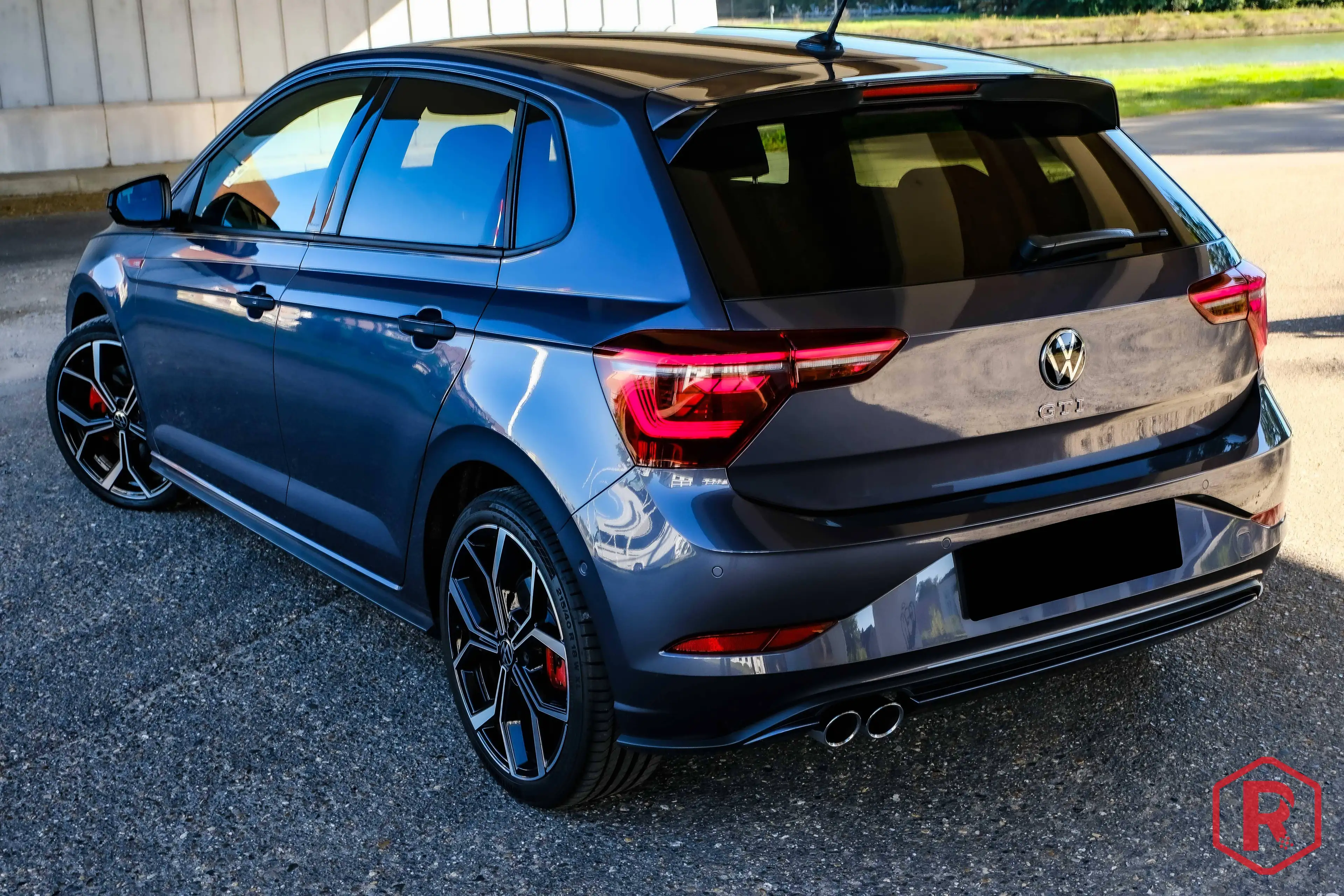 Volkswagen Polo GTI 2.0 TSI 207 DSG IQLight — photo 6