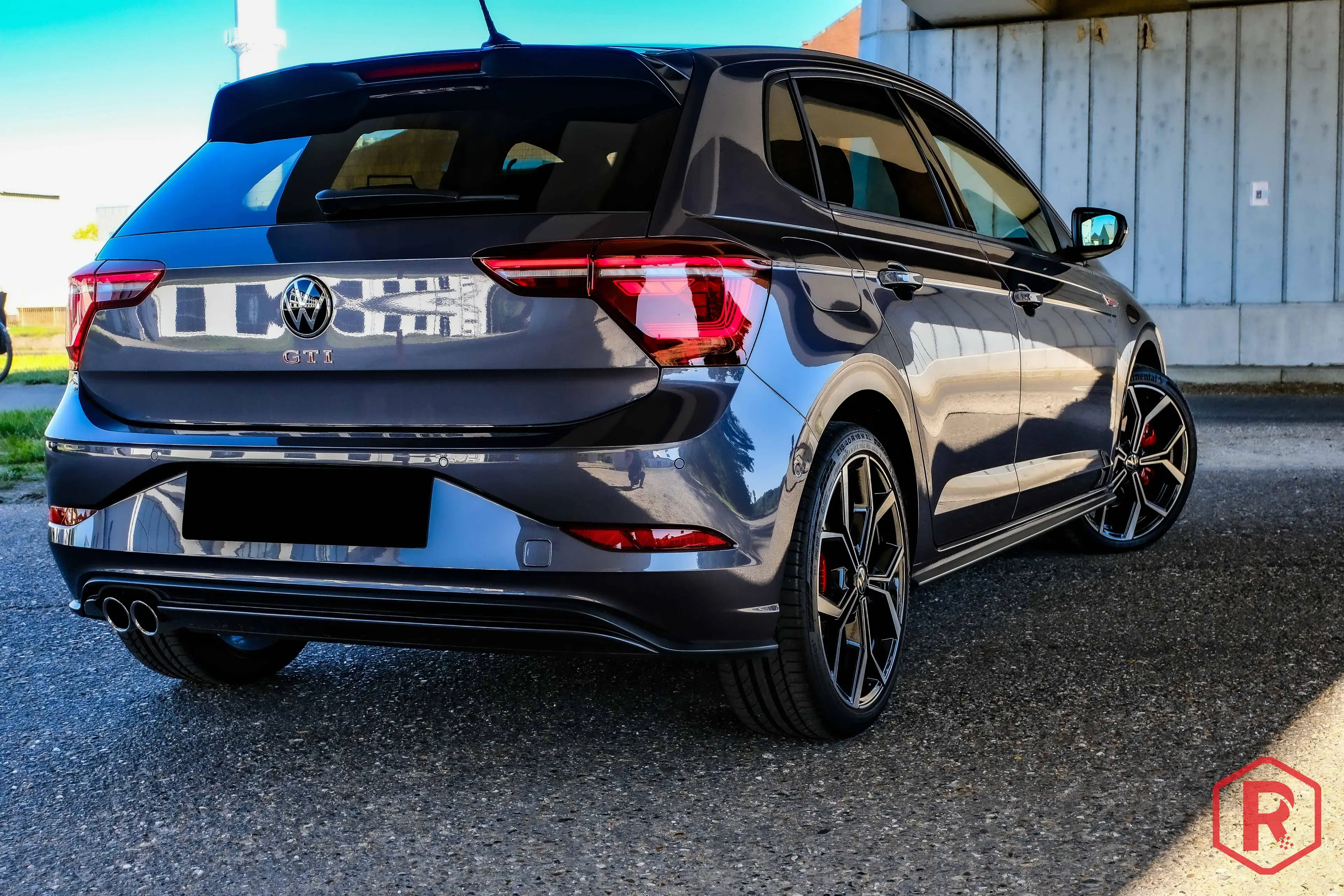 Volkswagen Polo GTI 2.0 TSI 207 DSG IQLight — photo 4
