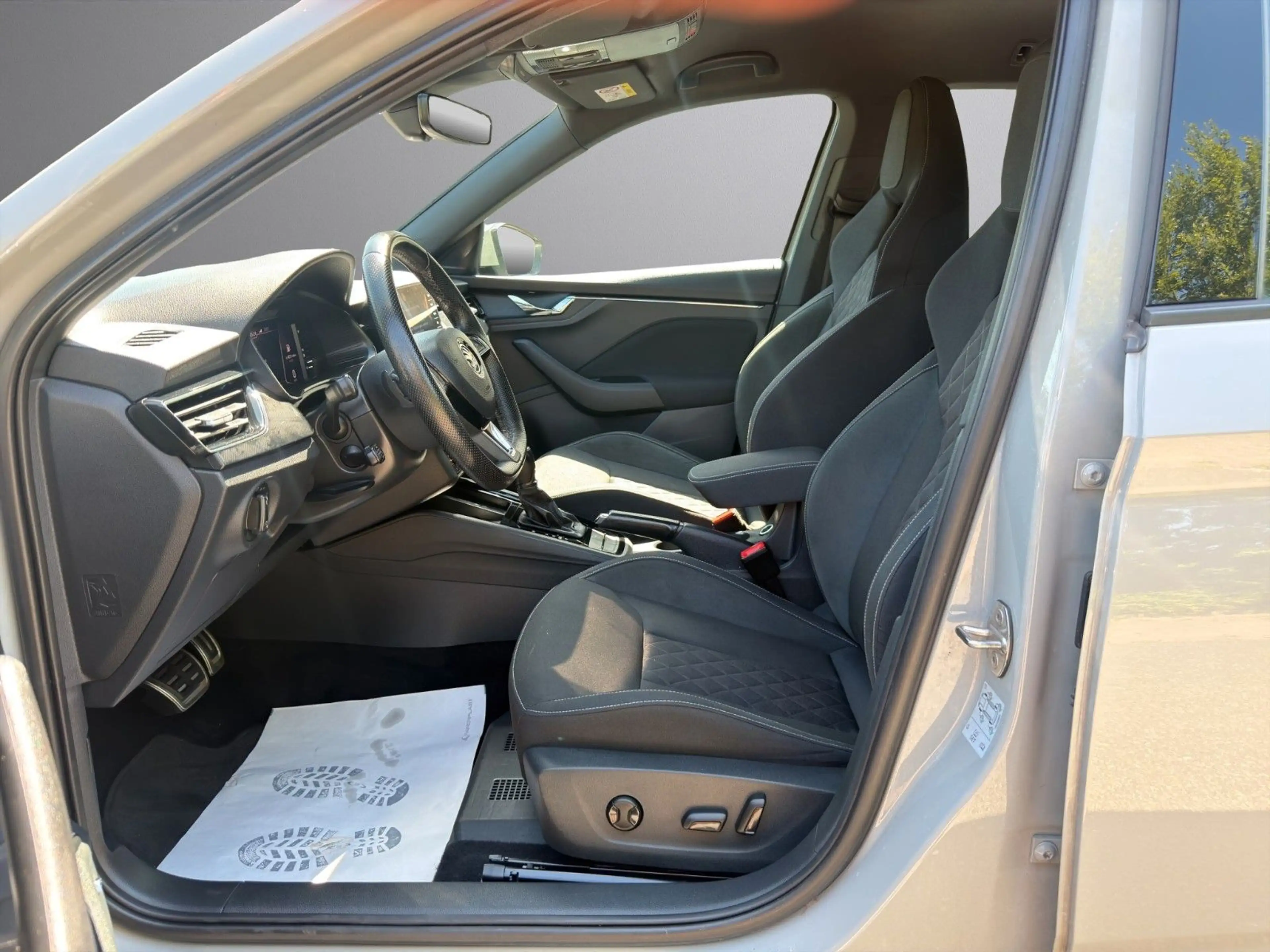 Skoda Kamiq Style DSG/LED/ACC/CarPlay/Virtual/Sound — photo 9