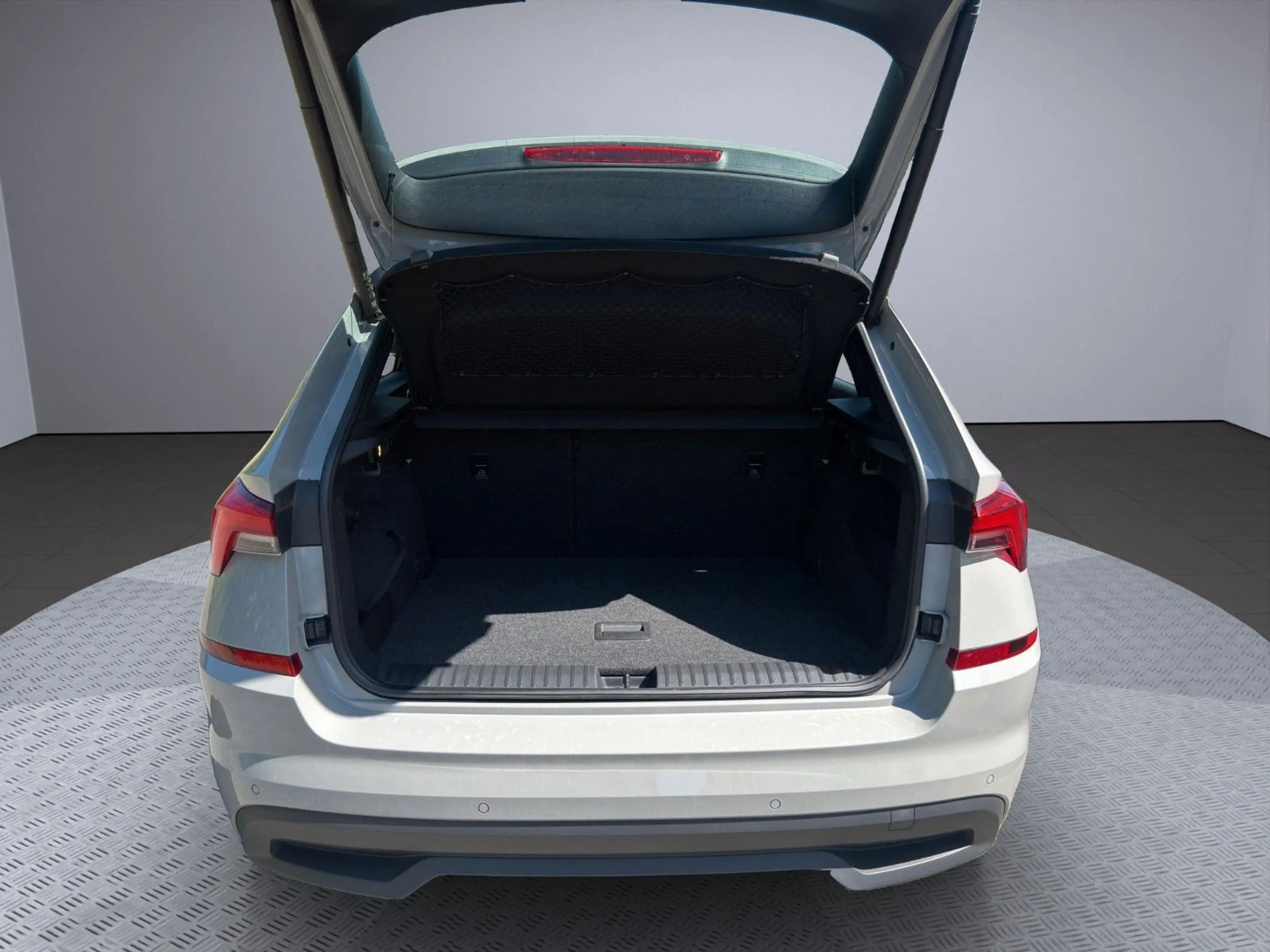 Skoda Kamiq Style DSG/LED/ACC/CarPlay/Virtual/Sound — photo 11