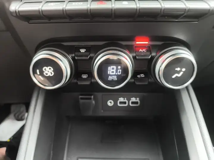 Mitsubishi Colt 100T Motion 2024, foto 19