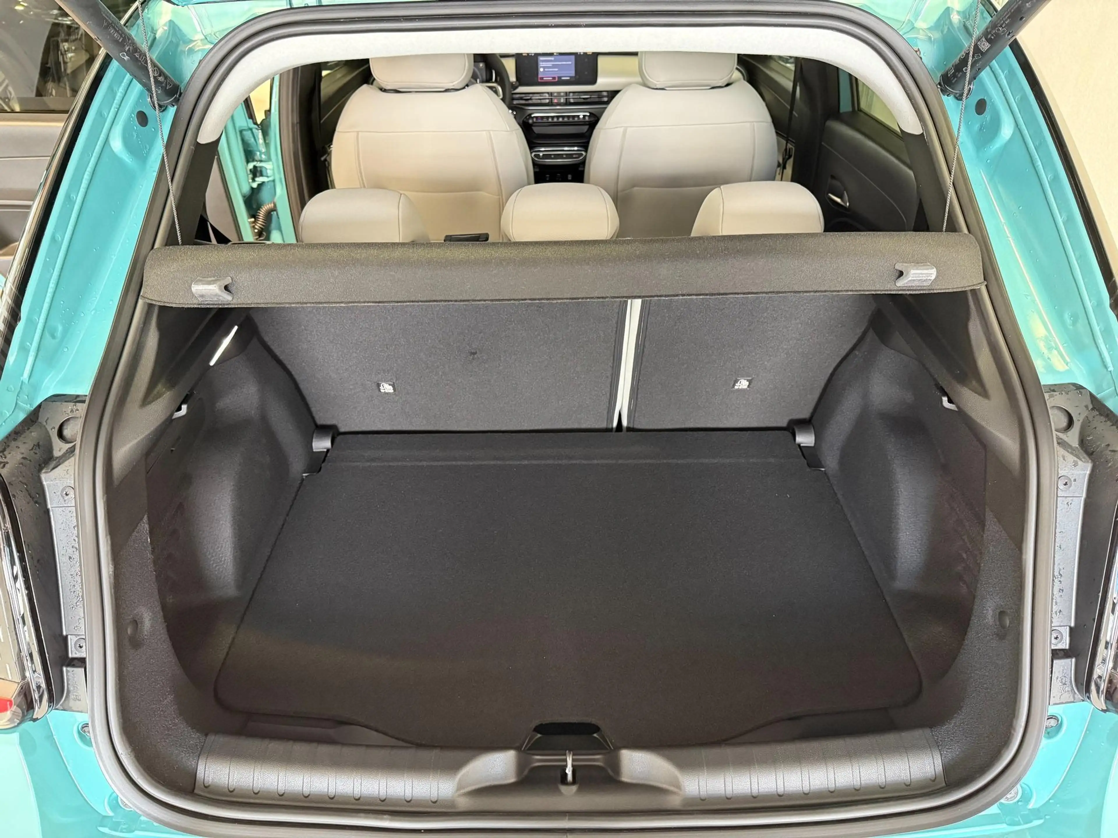 Fiat 600 La Prima Hybrid 1.2 T3 107 kW (145 PS) DCT Klim... — photo 15